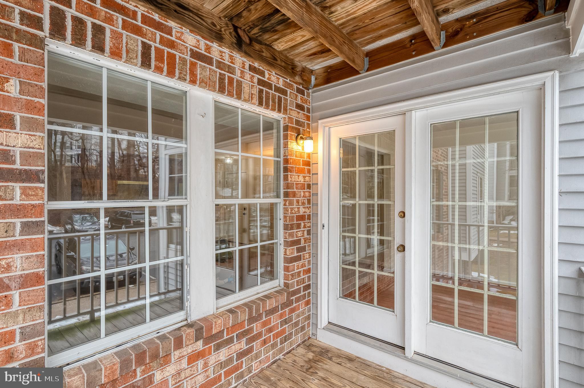 BRENTWOOD CONDO - Residential