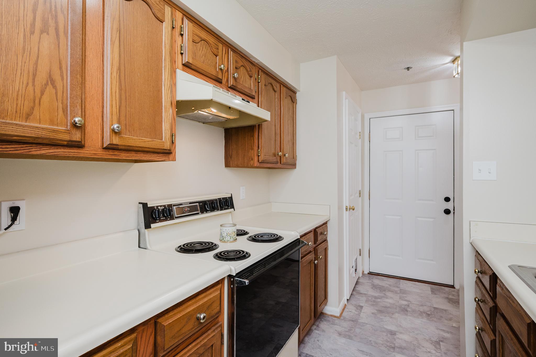 BRENTWOOD CONDO - Residential