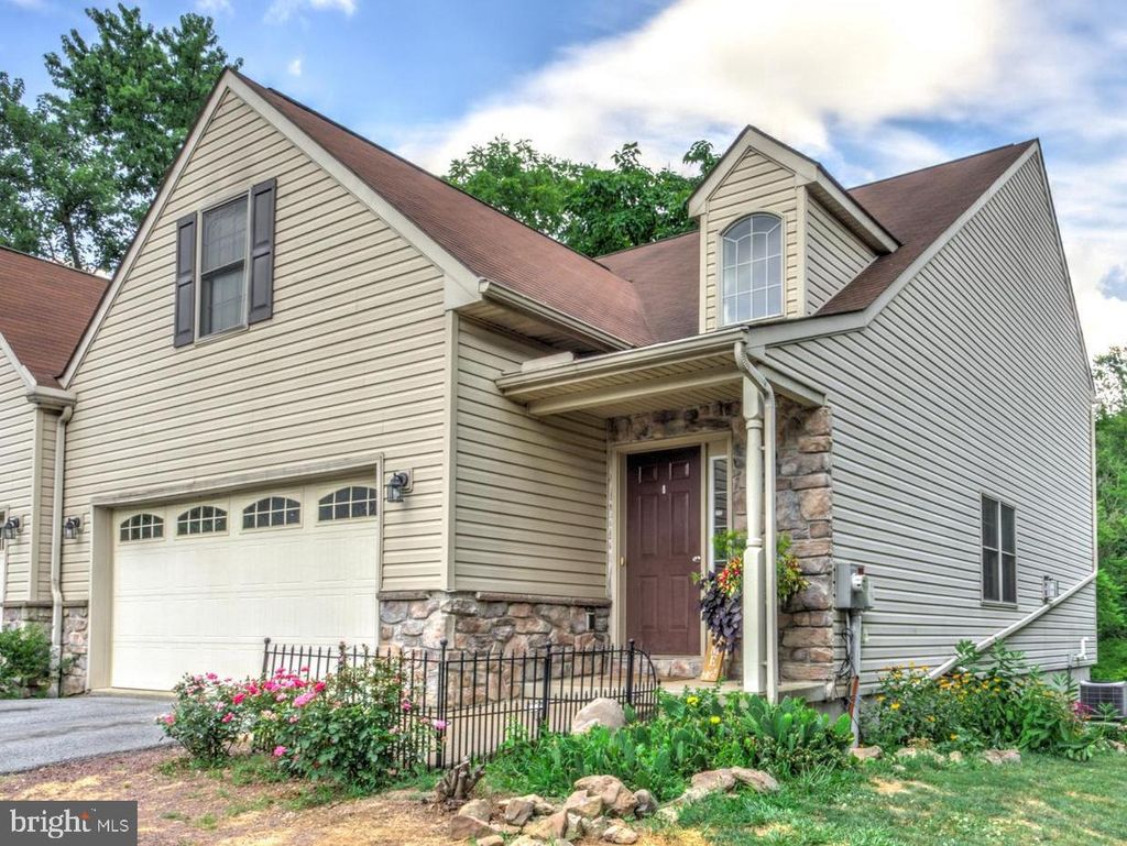 Photo of 948 W Bainbridge Street, Elizabethtown, PA 17022 (MLS # PALA2053782)