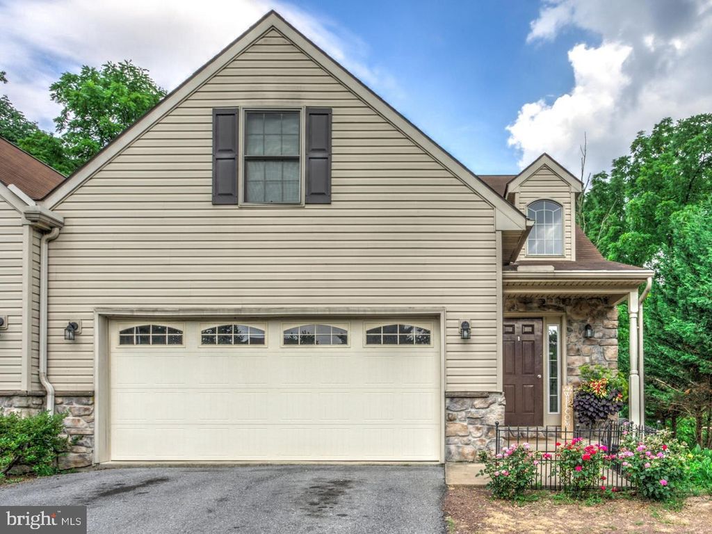 Photo of 948 W Bainbridge Street, Elizabethtown, PA 17022 (MLS # PALA2053782)