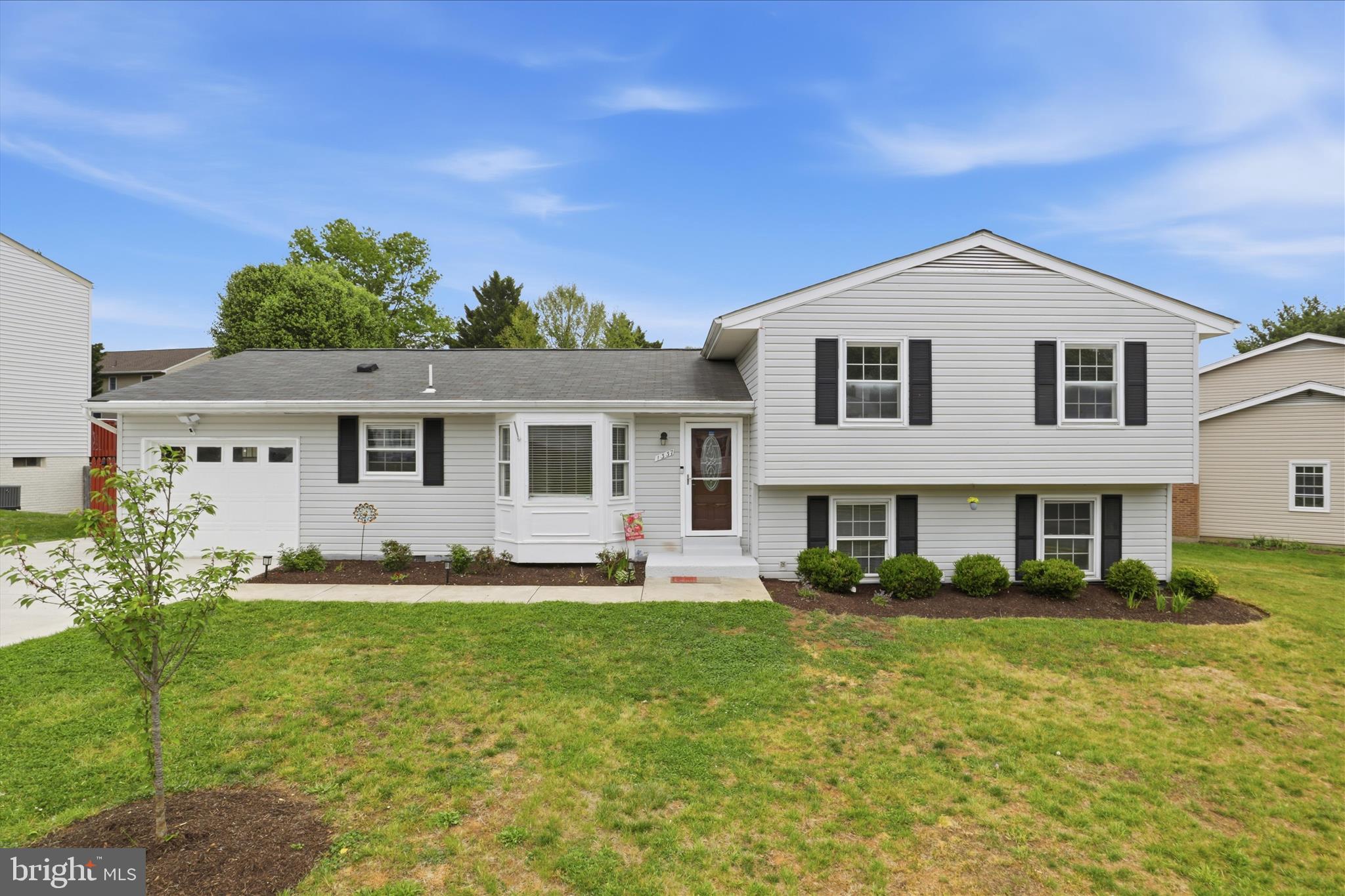 CRESTBROOK - Residential