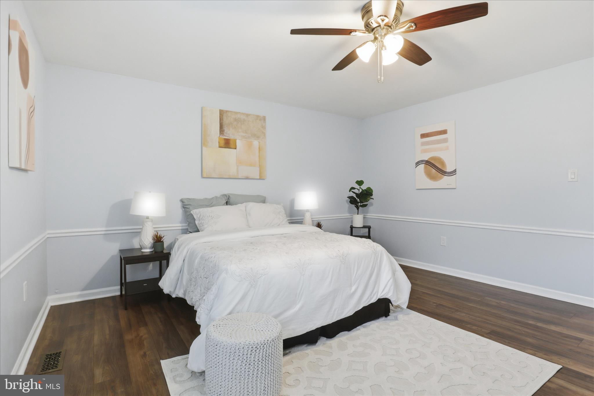 CRESTBROOK - Residential