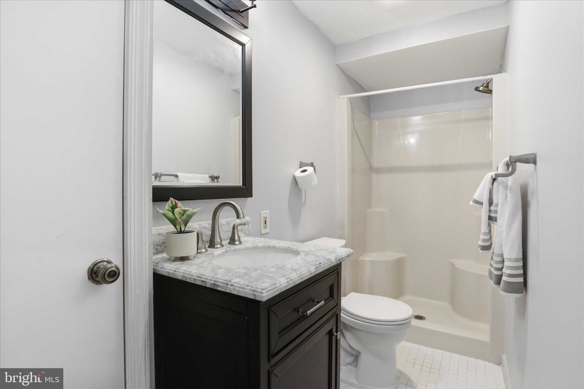 CRESTBROOK - Residential