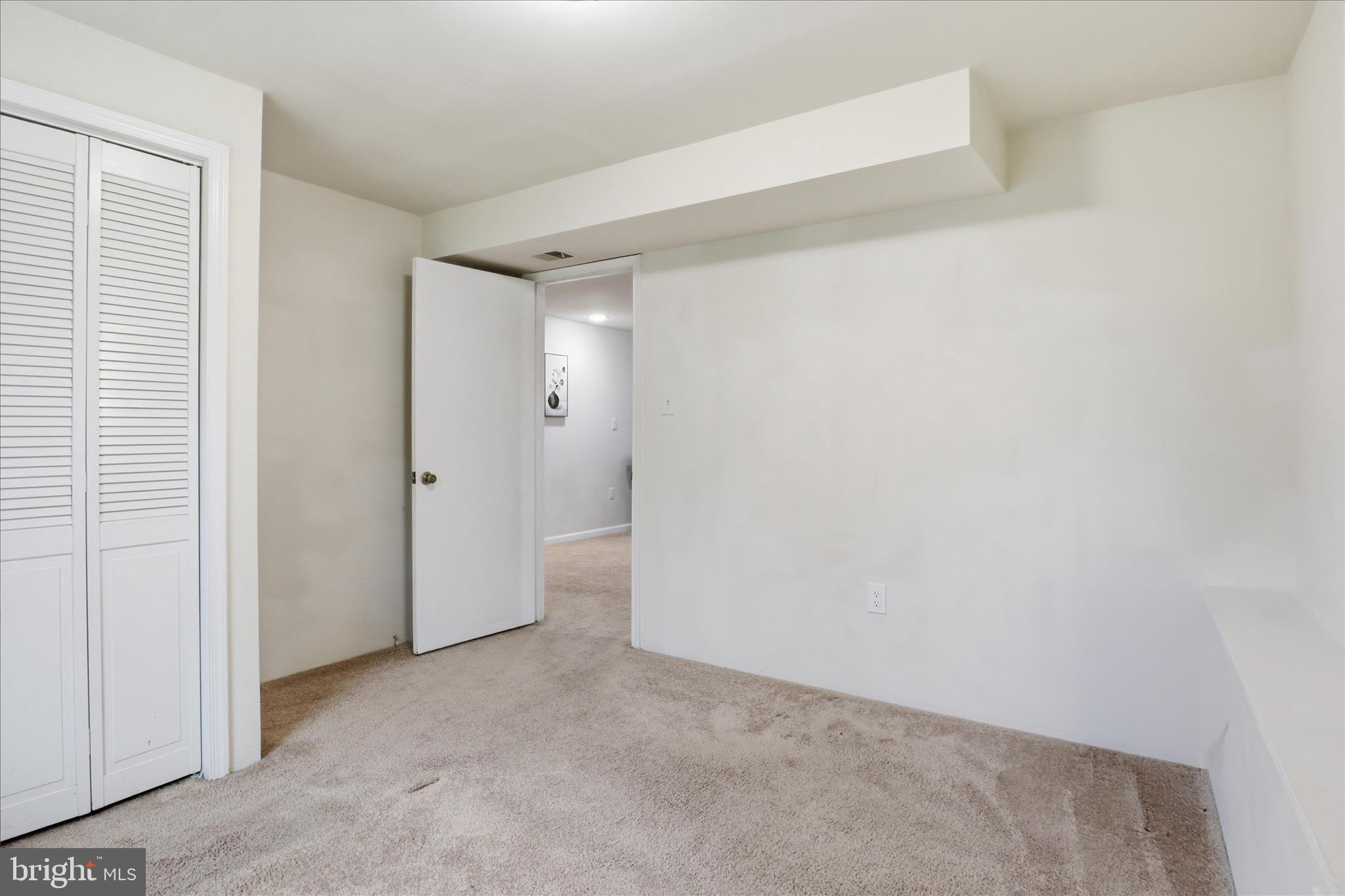 CRESTBROOK - Residential