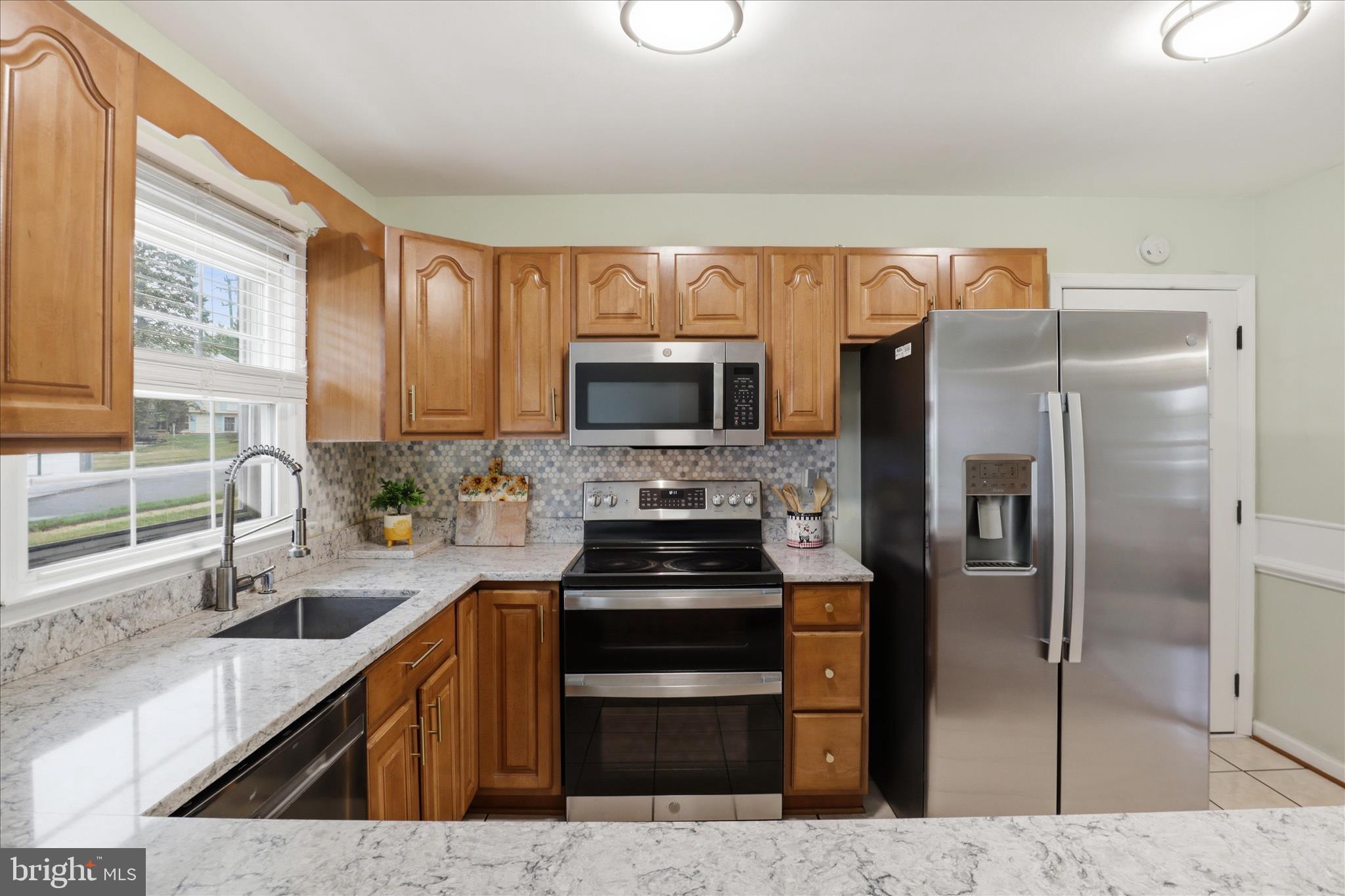 CRESTBROOK - Residential