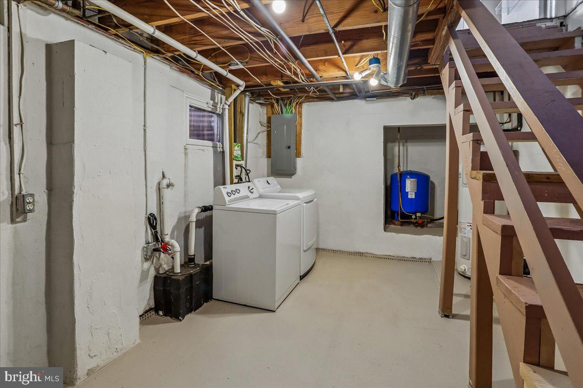 BARNESVILLE OUTSIDE - Residential