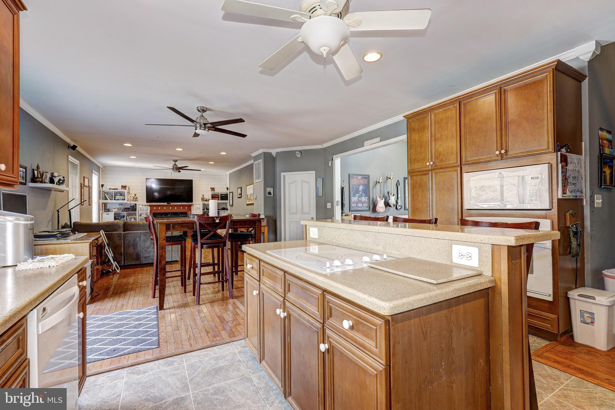 ROUSBY HALL WOODS - Residential