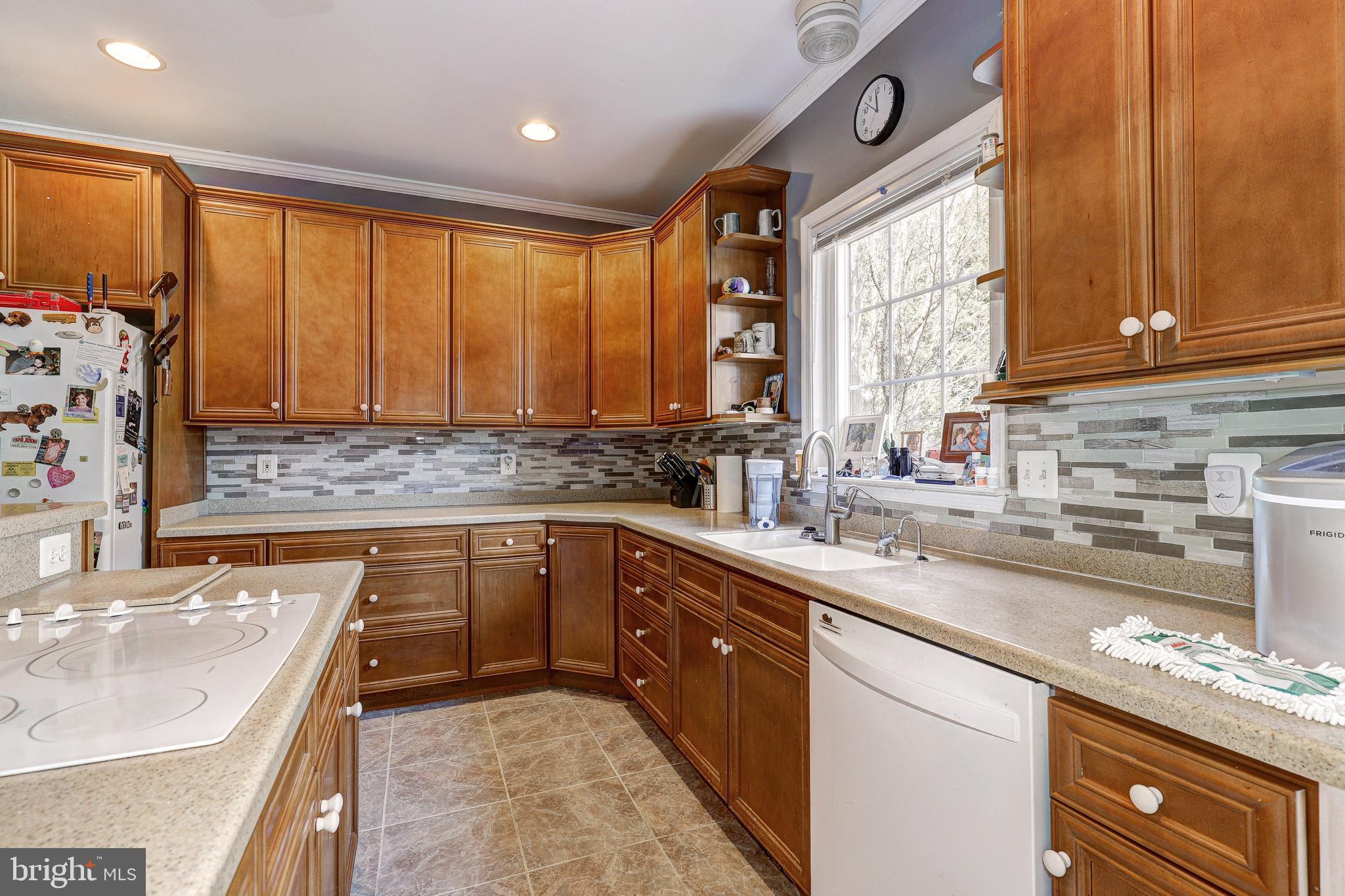 ROUSBY HALL WOODS - Residential