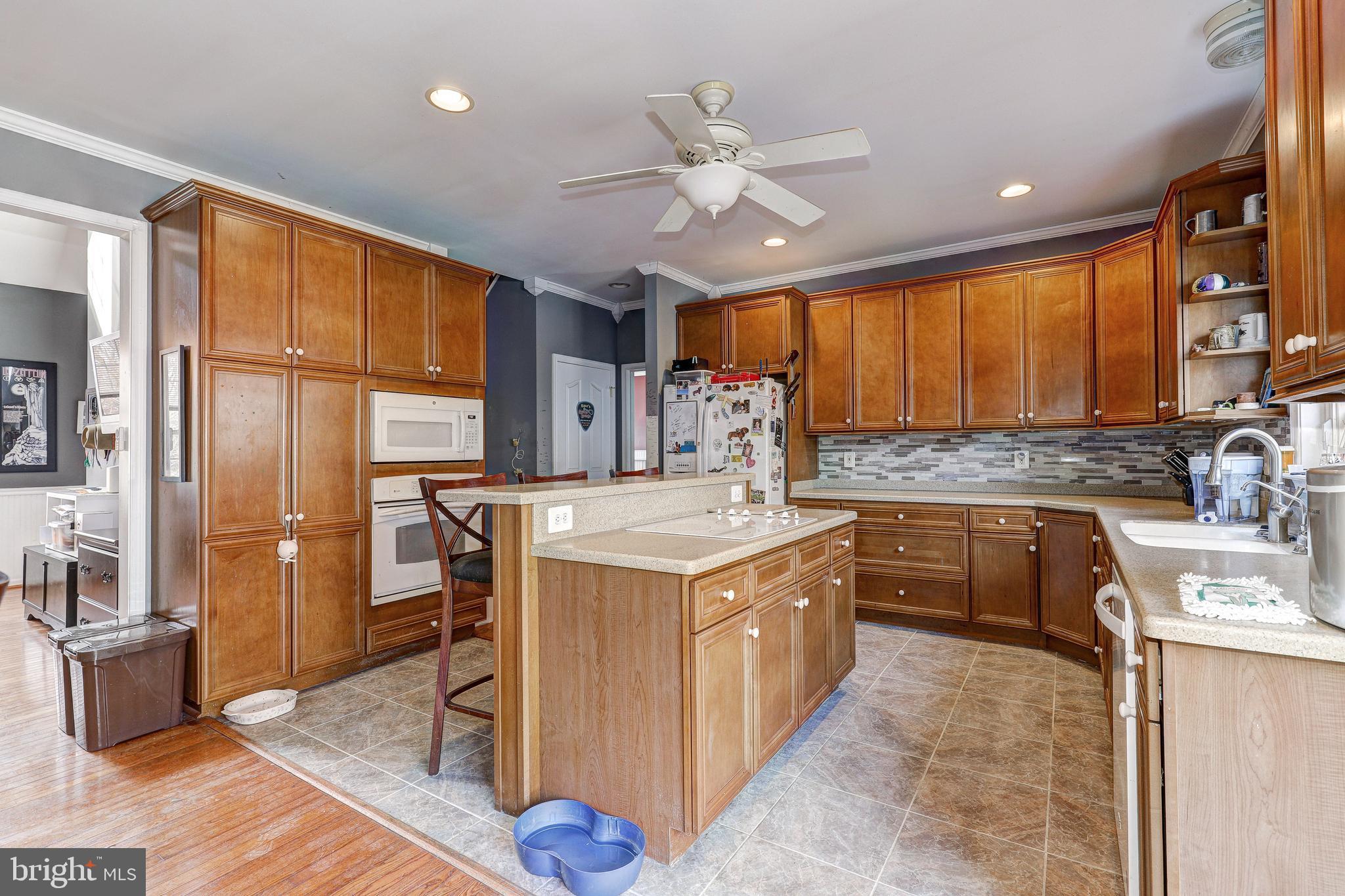 ROUSBY HALL WOODS - Residential