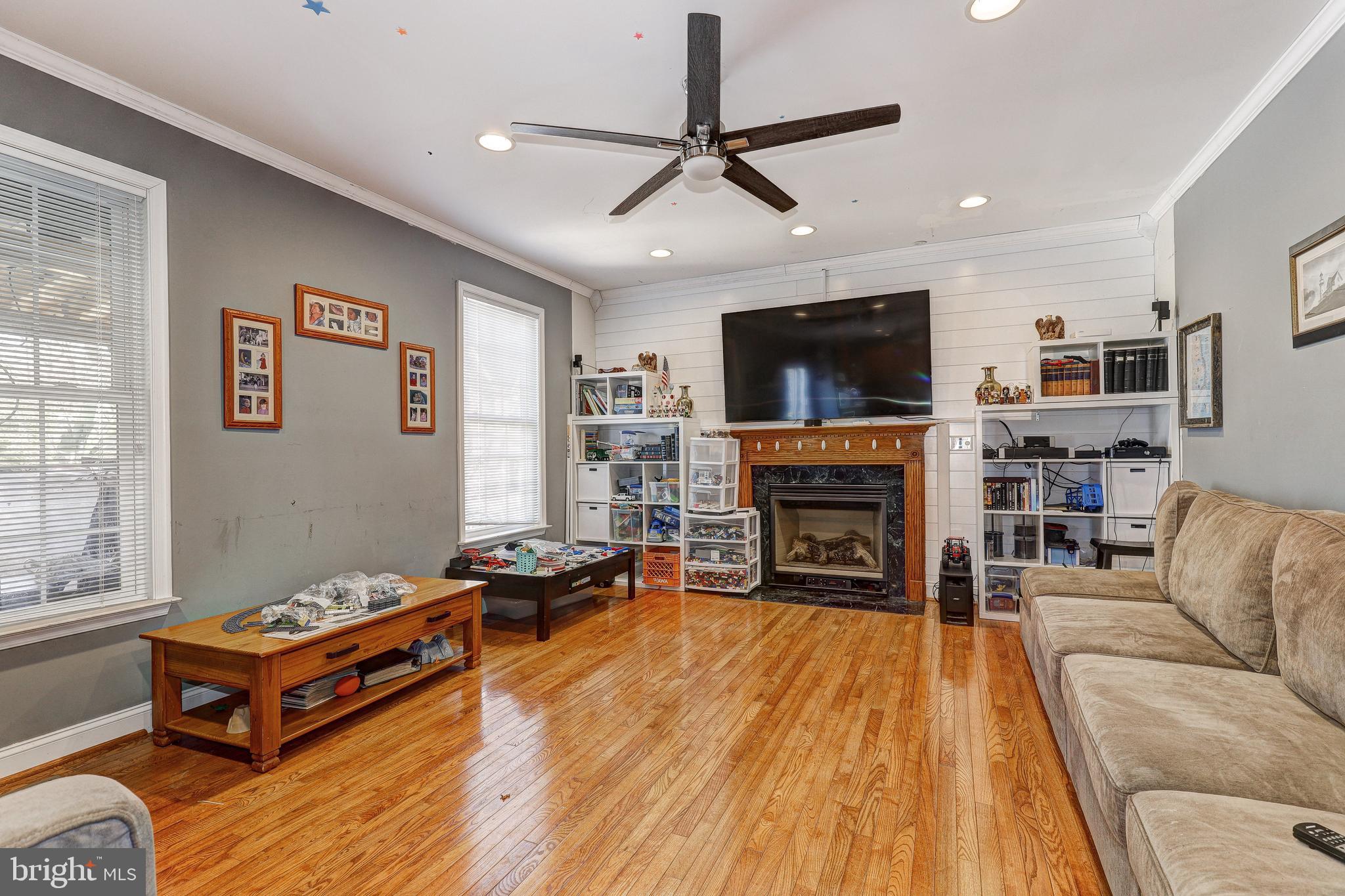 ROUSBY HALL WOODS - Residential