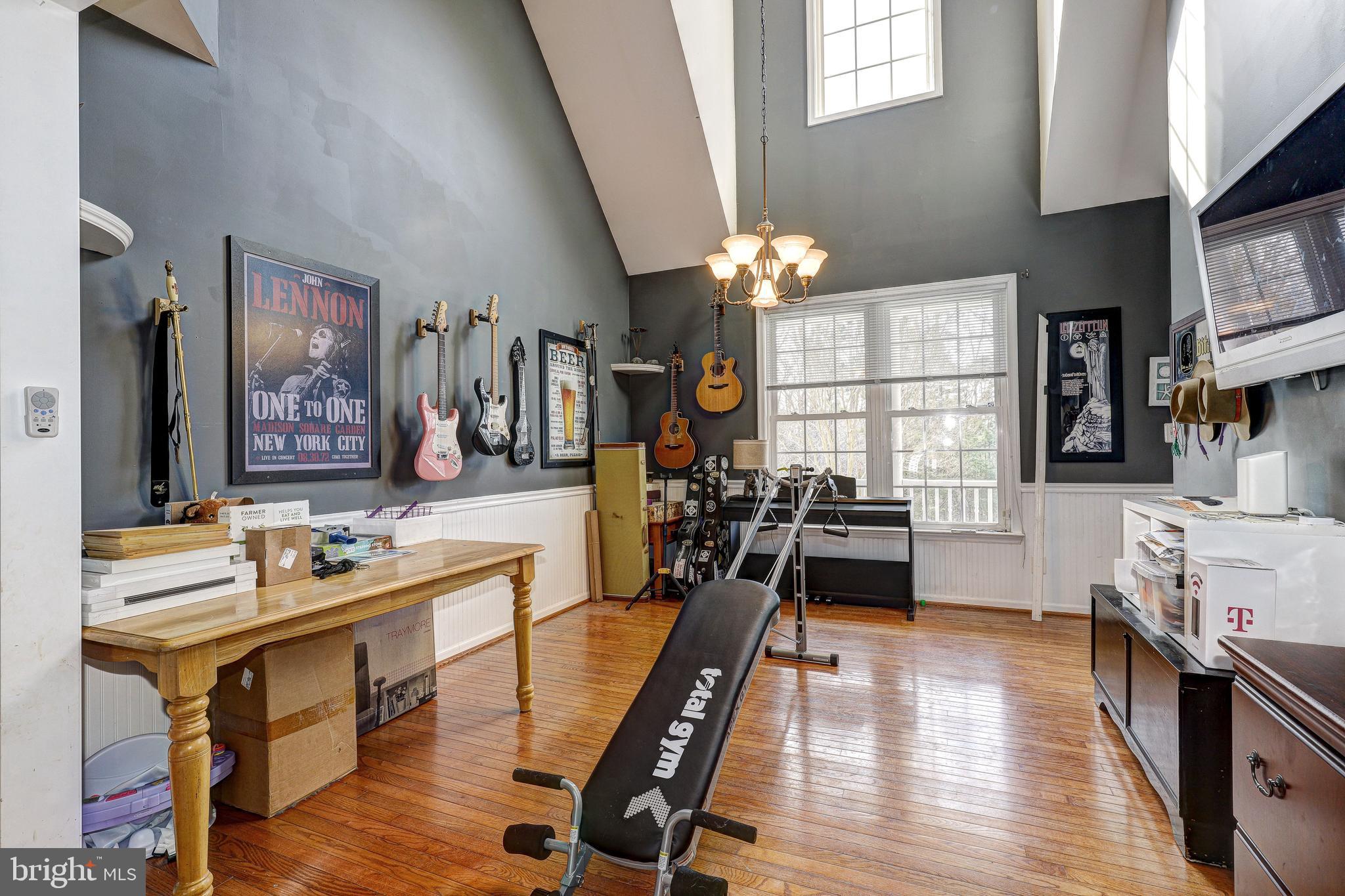 ROUSBY HALL WOODS - Residential