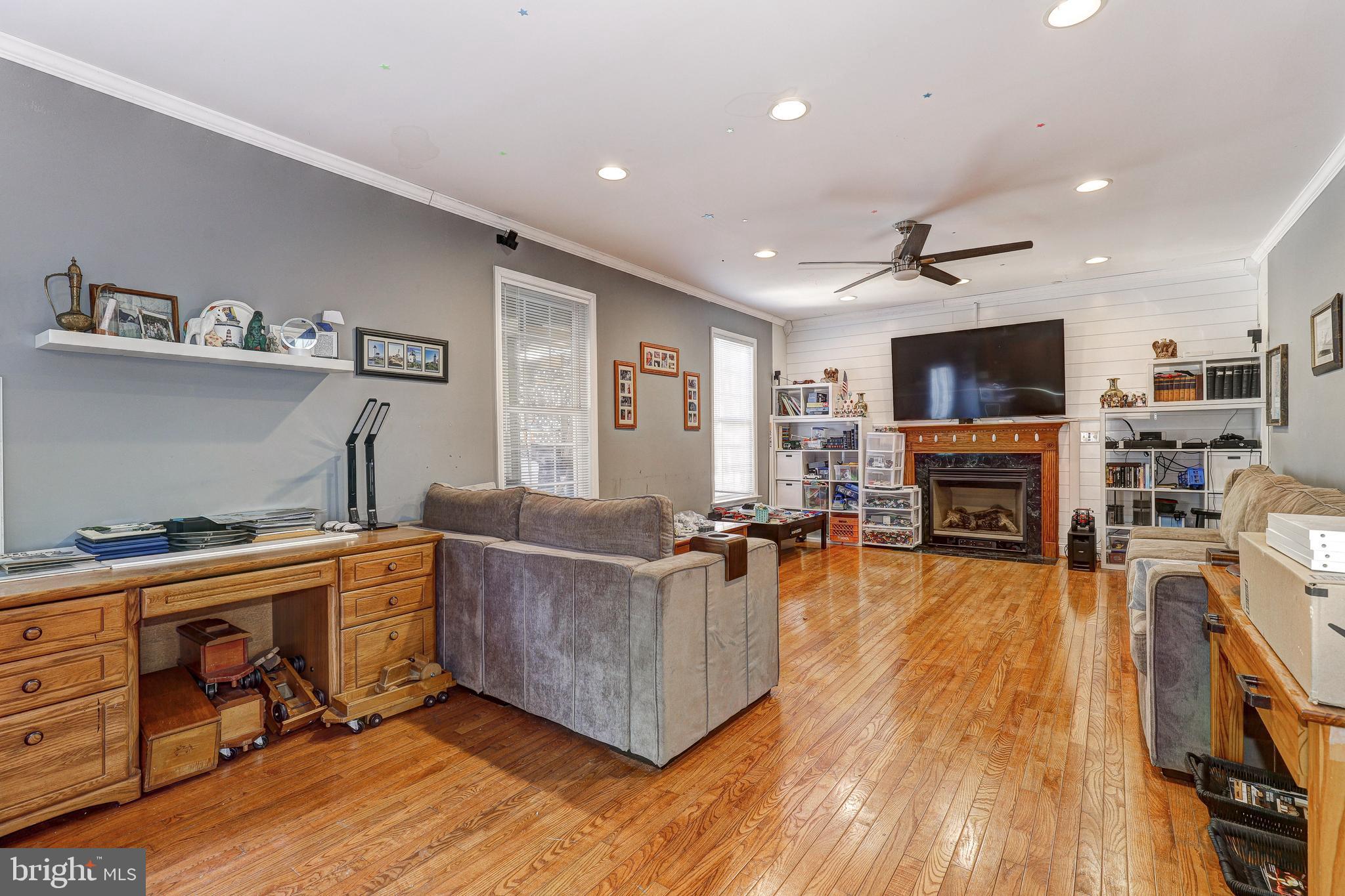 ROUSBY HALL WOODS - Residential