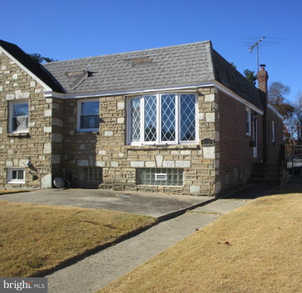 8816 BRADFORD STREET