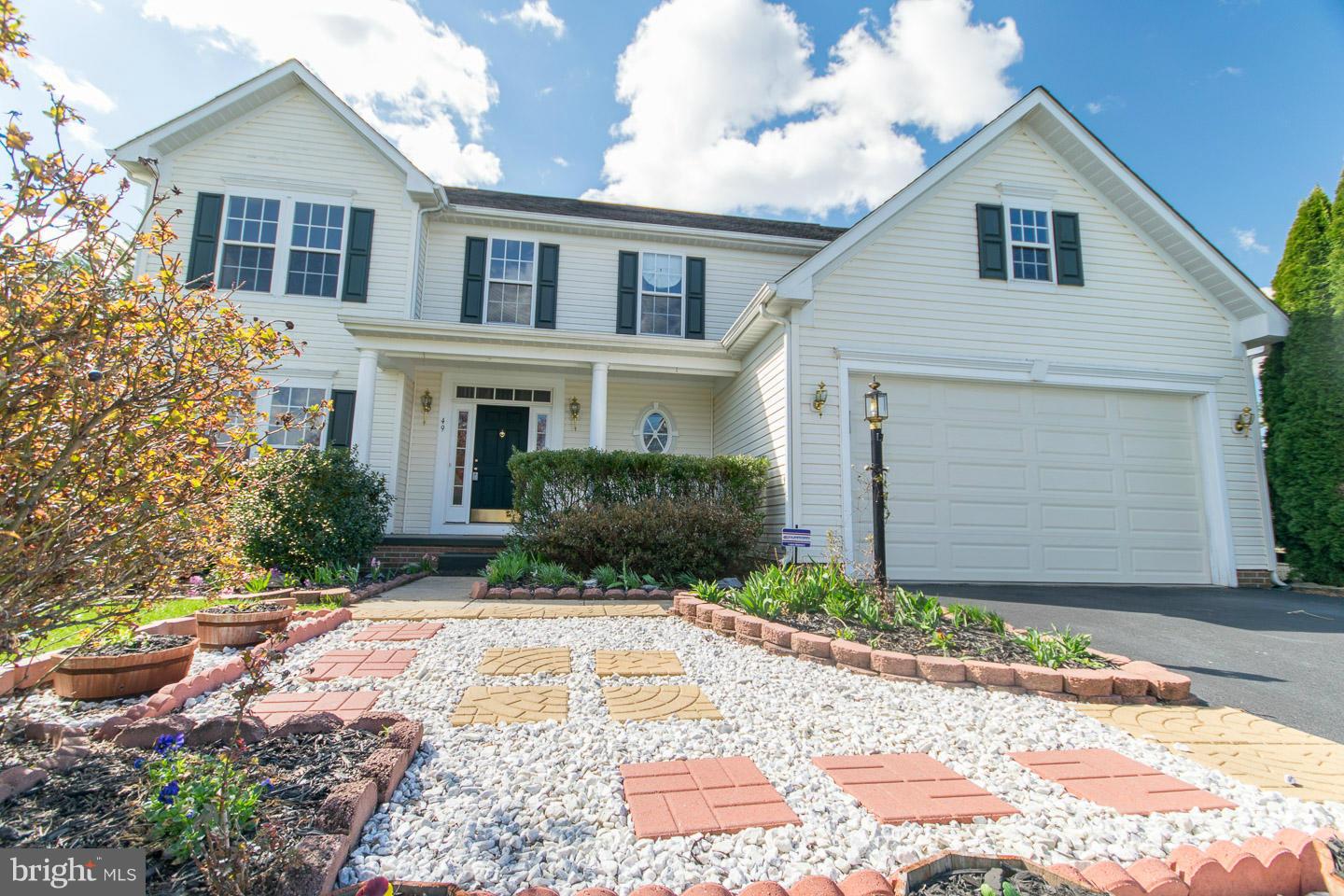 LOCUST HILL - Residential