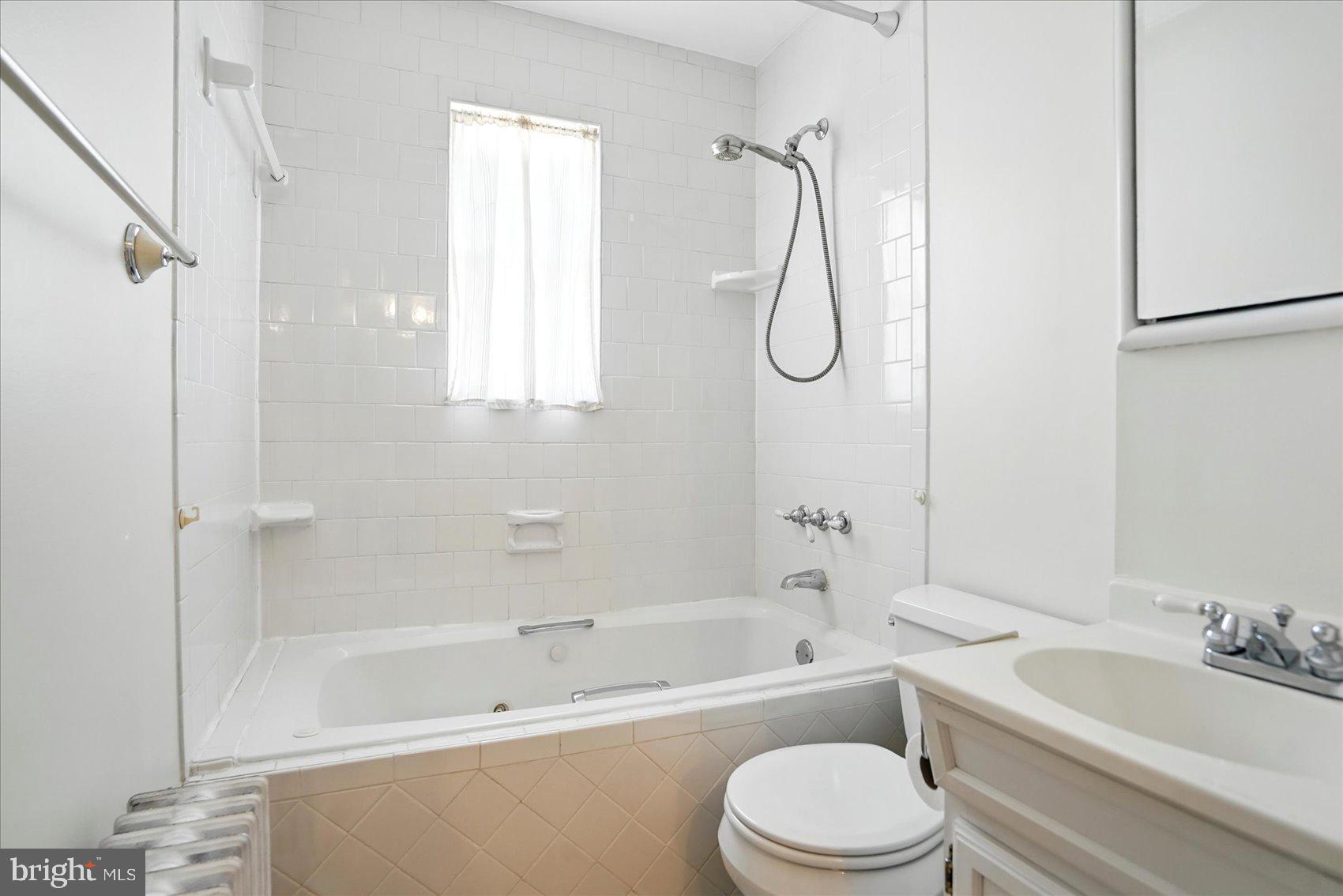 HIGHLANDTOWN - Residential
