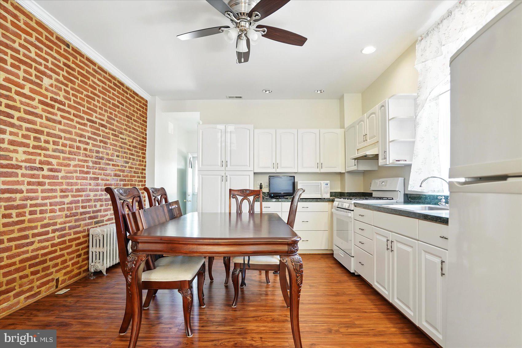 HIGHLANDTOWN - Residential
