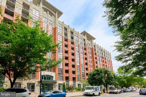 Photo of 1021 N Garfield Street #617, ARLINGTON, VA 22201 (MLS # VAAR2079826)