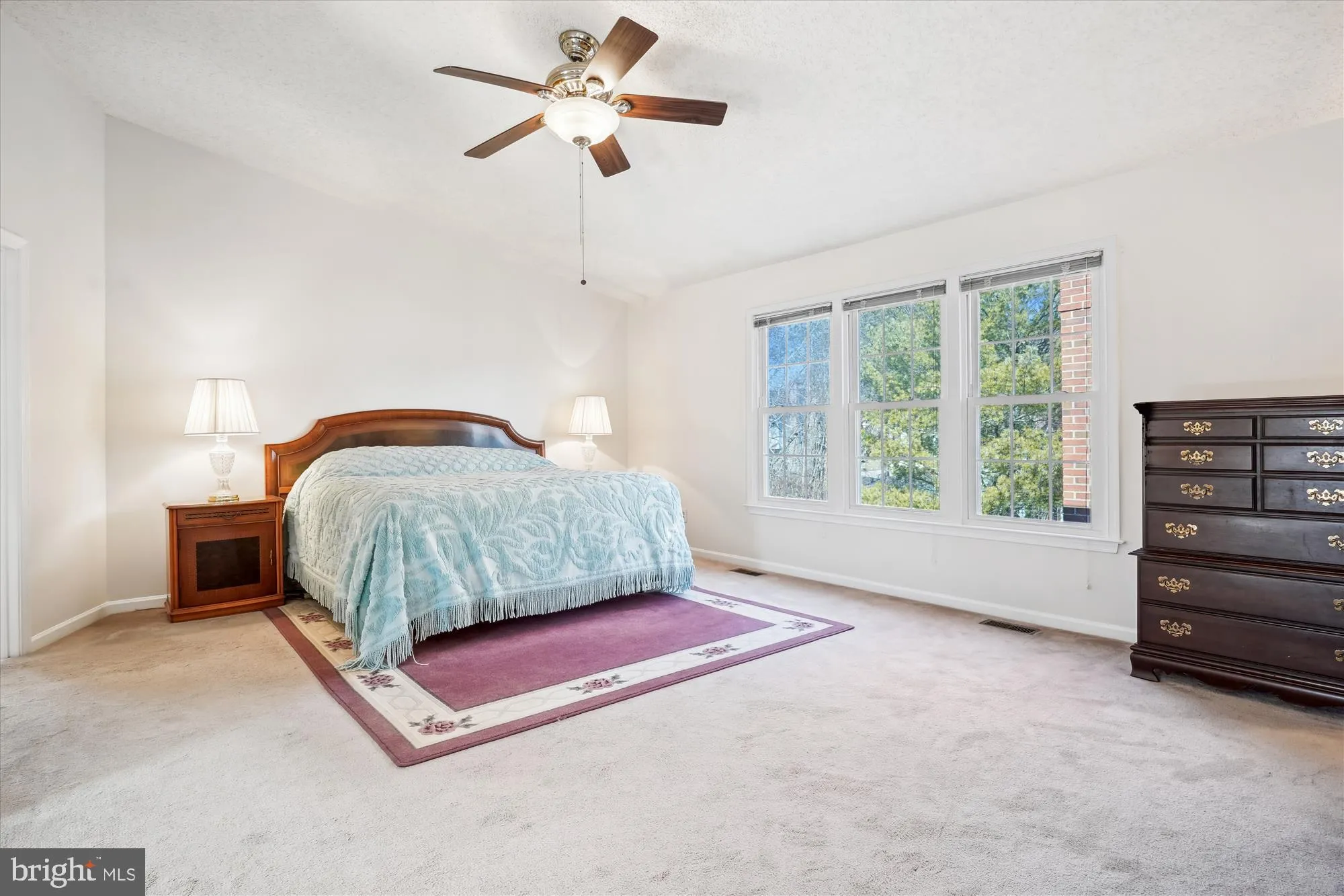 Fairfax, Virginia 22030, United States, 5 Bedrooms Bedrooms, ,5 BathroomsBathrooms,Residential,Contingent,77743