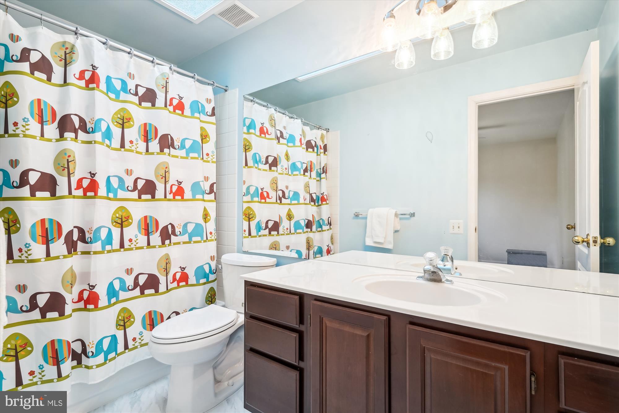 HAMPTON CHASE - Residential