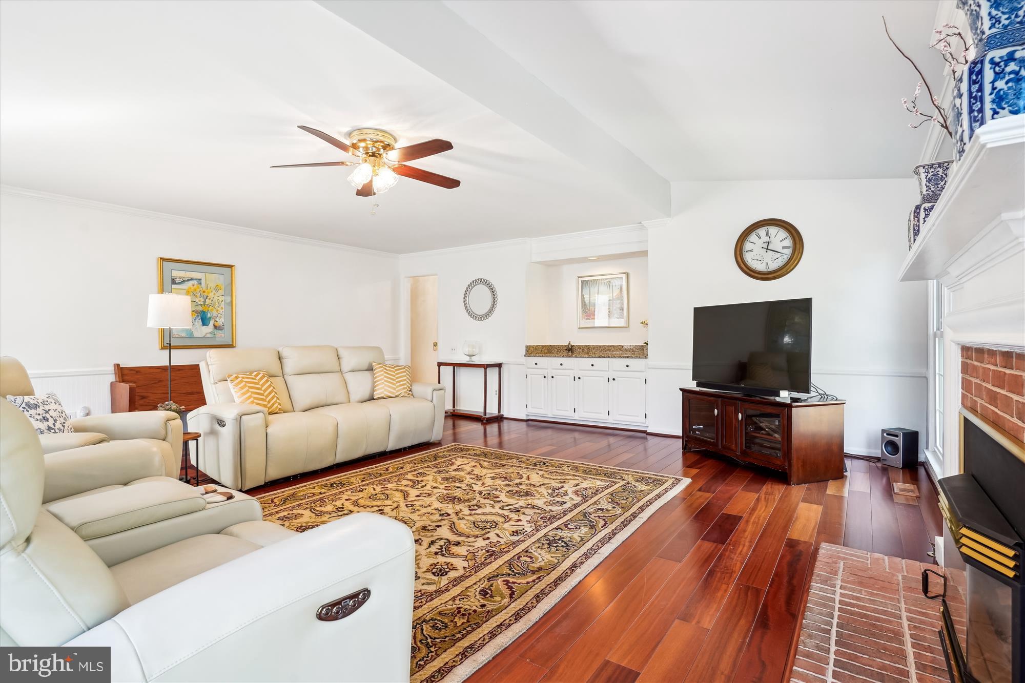 HAMPTON CHASE - Residential