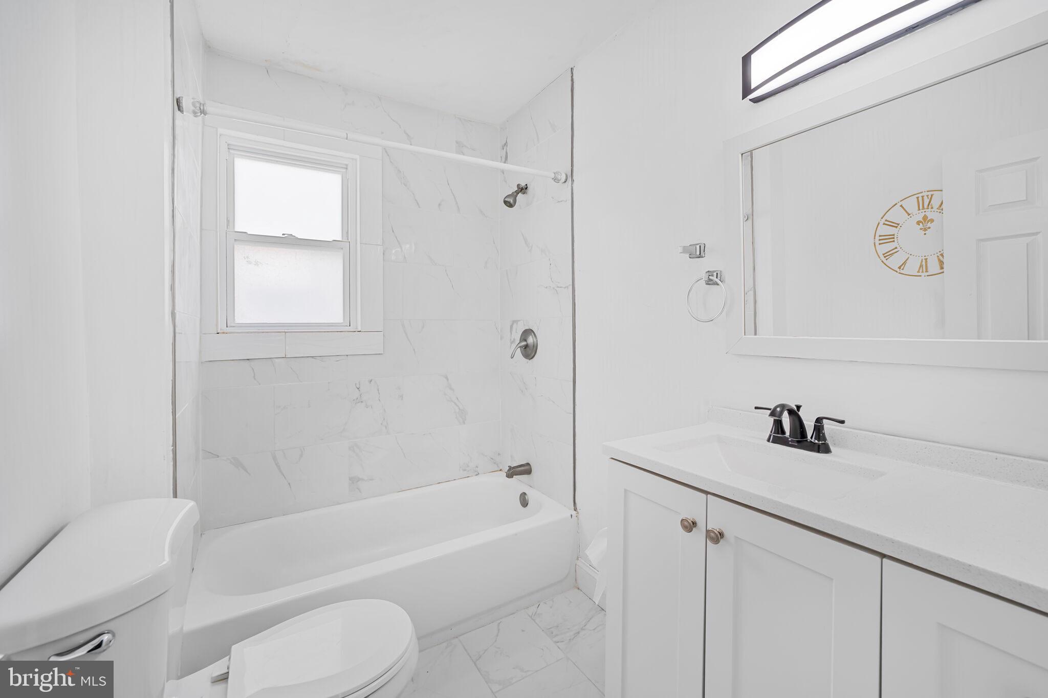 ALBEMARLE SQUARE - Residential