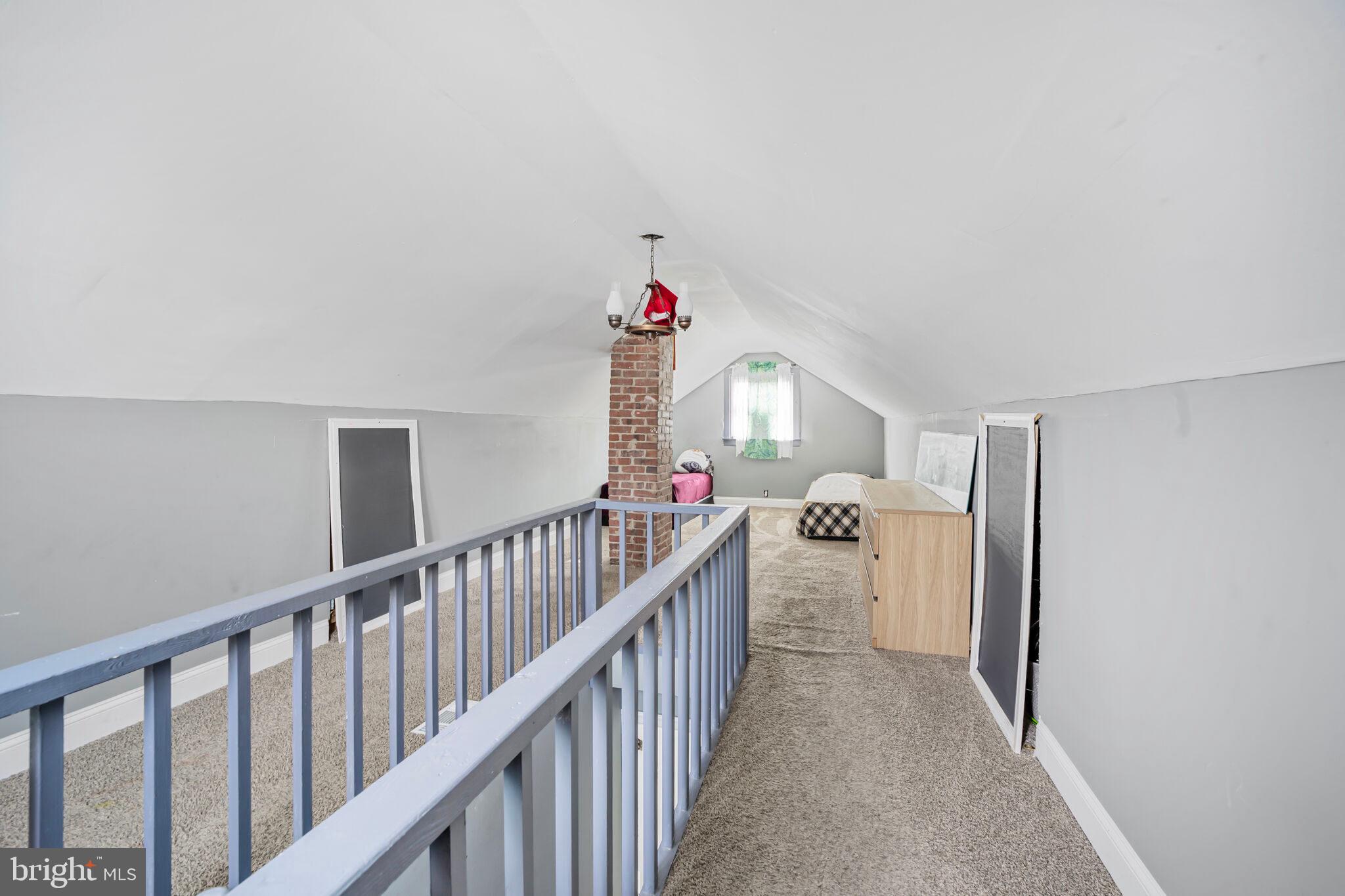 ALBEMARLE SQUARE - Residential