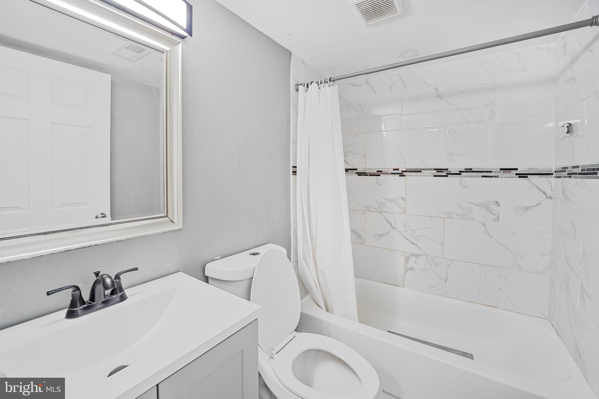 ALBEMARLE SQUARE - Residential