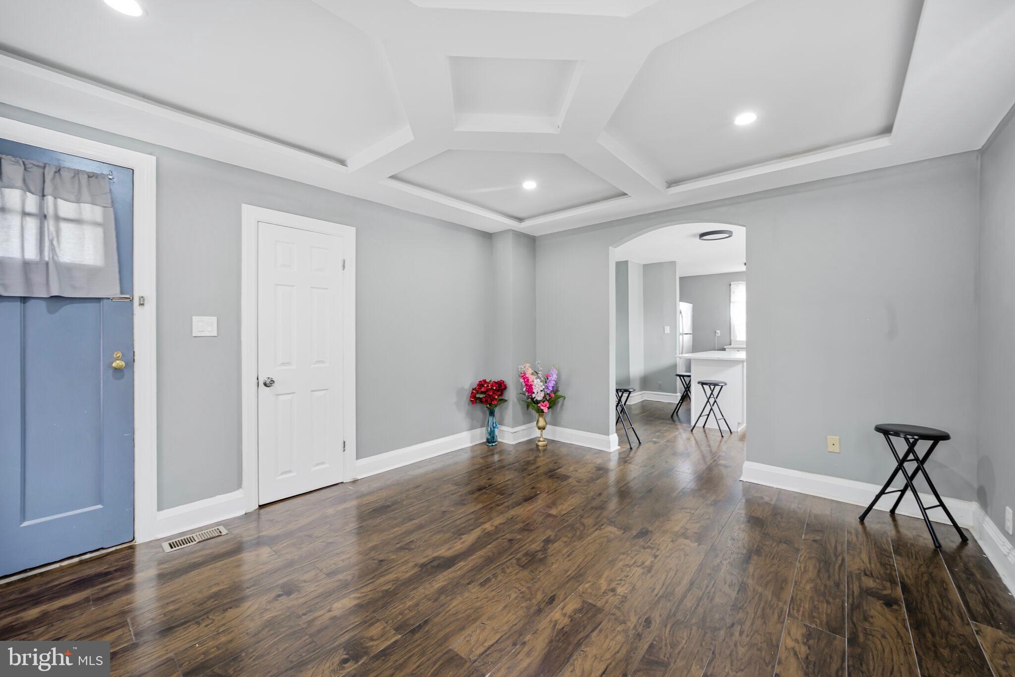 ALBEMARLE SQUARE - Residential