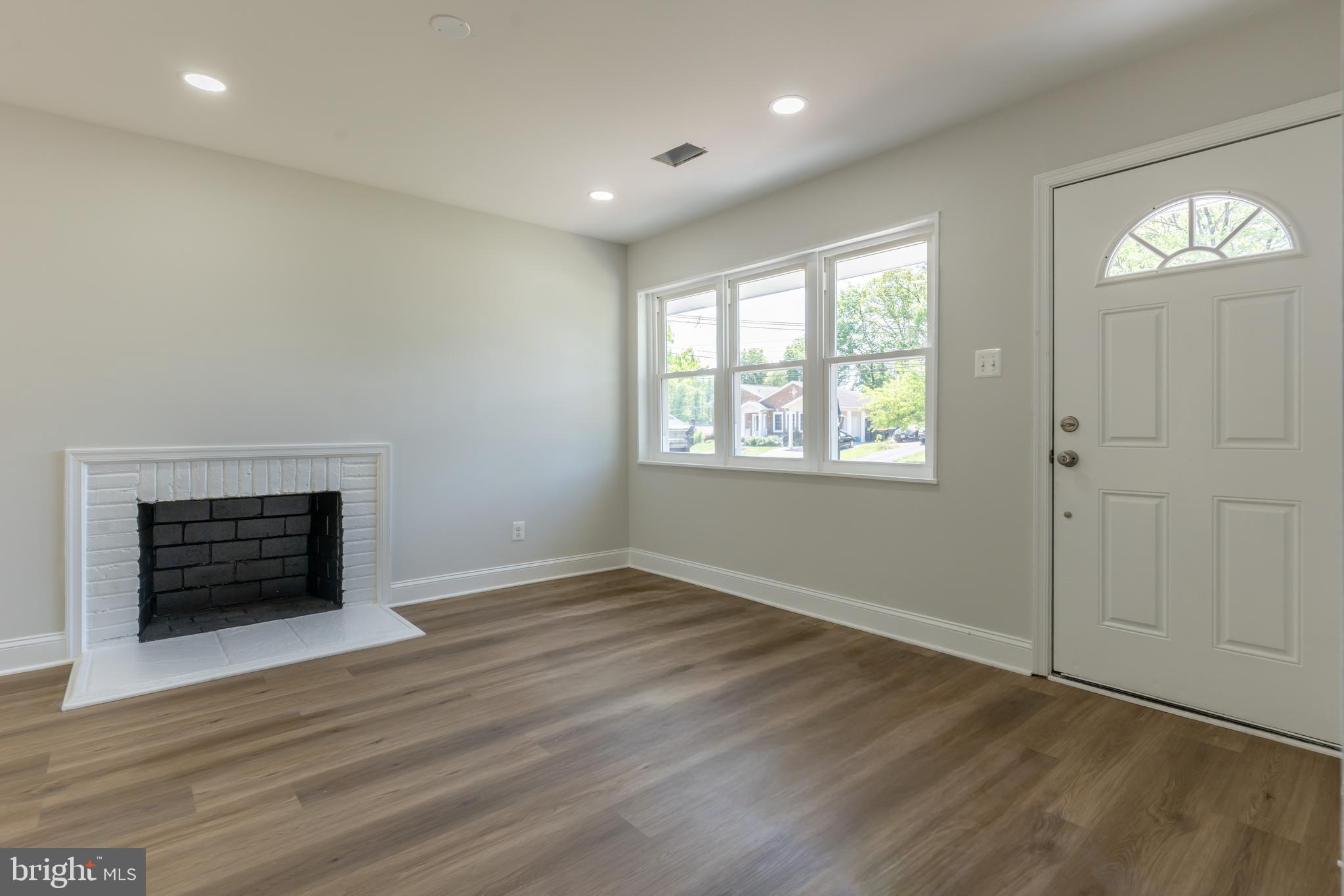 NORTH SPRINGFIELD - Residential