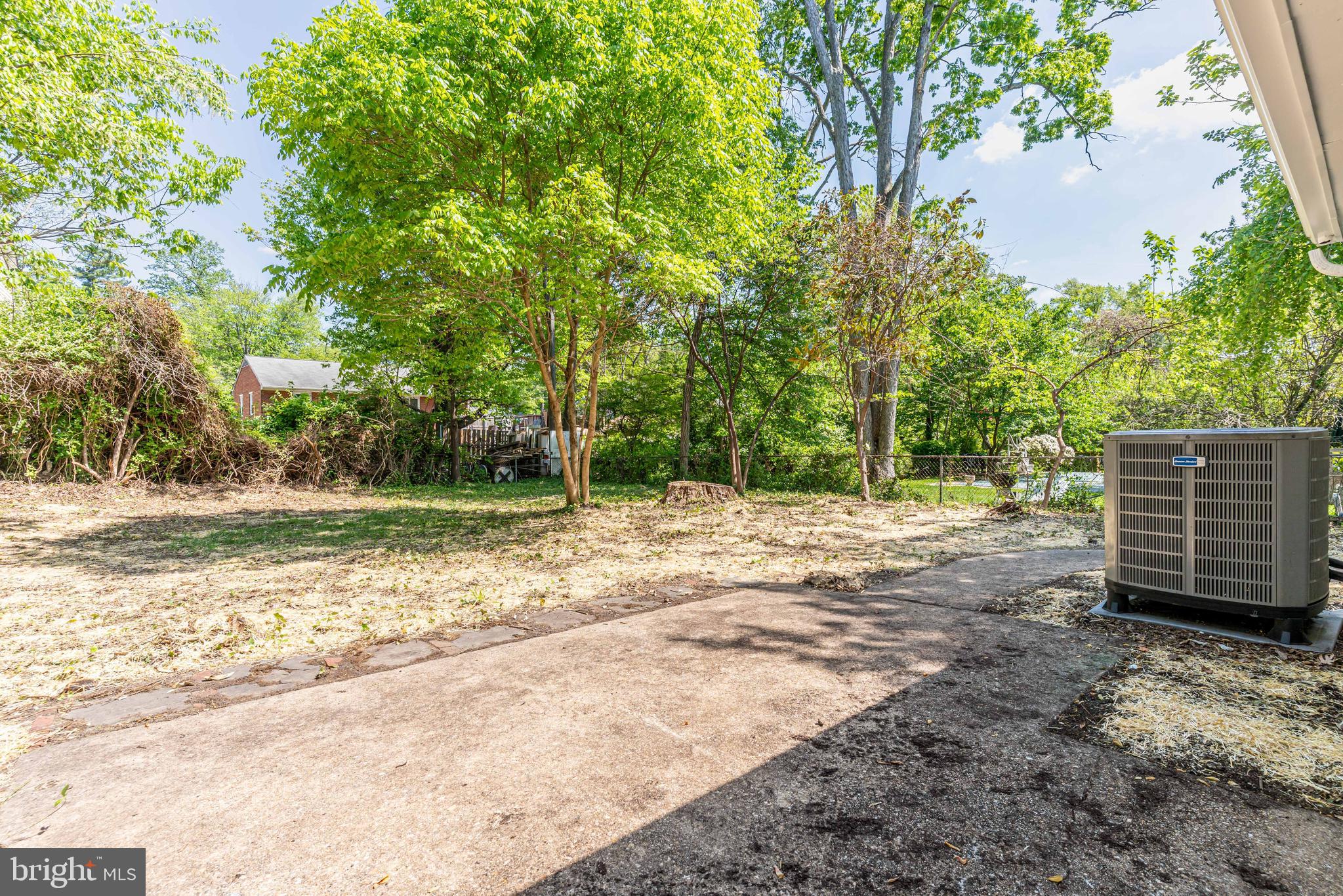 NORTH SPRINGFIELD - Residential