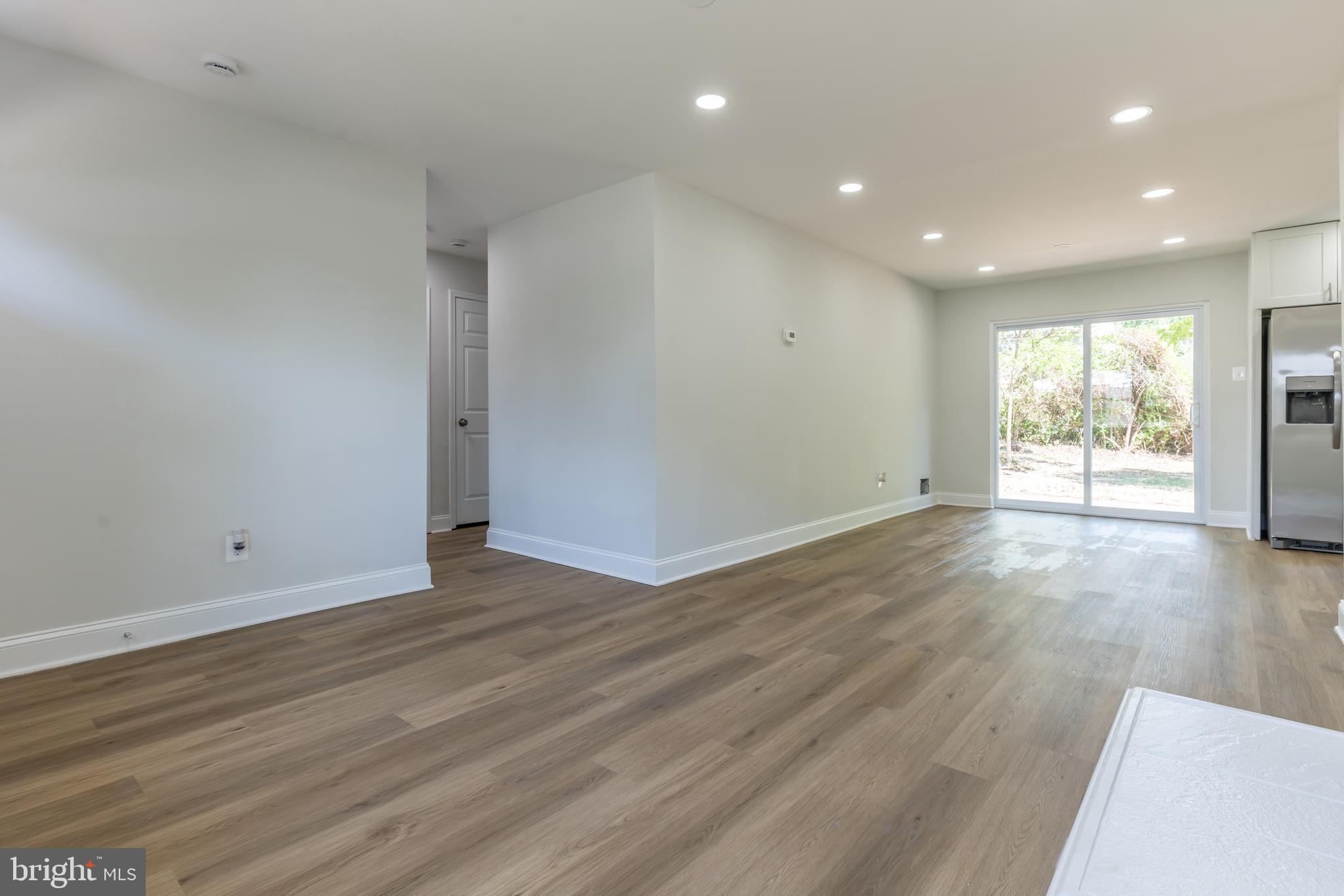 NORTH SPRINGFIELD - Residential