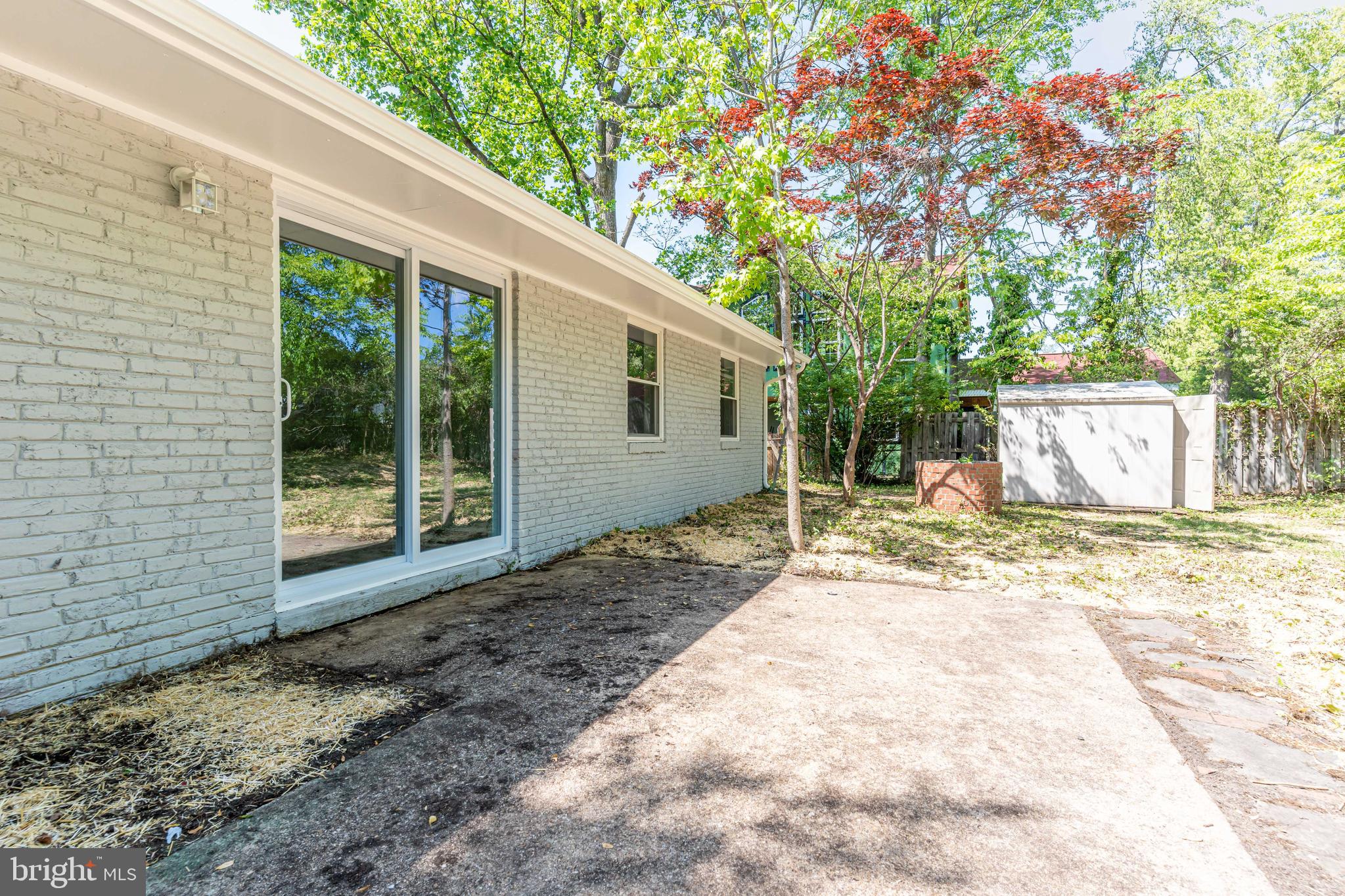 NORTH SPRINGFIELD - Residential