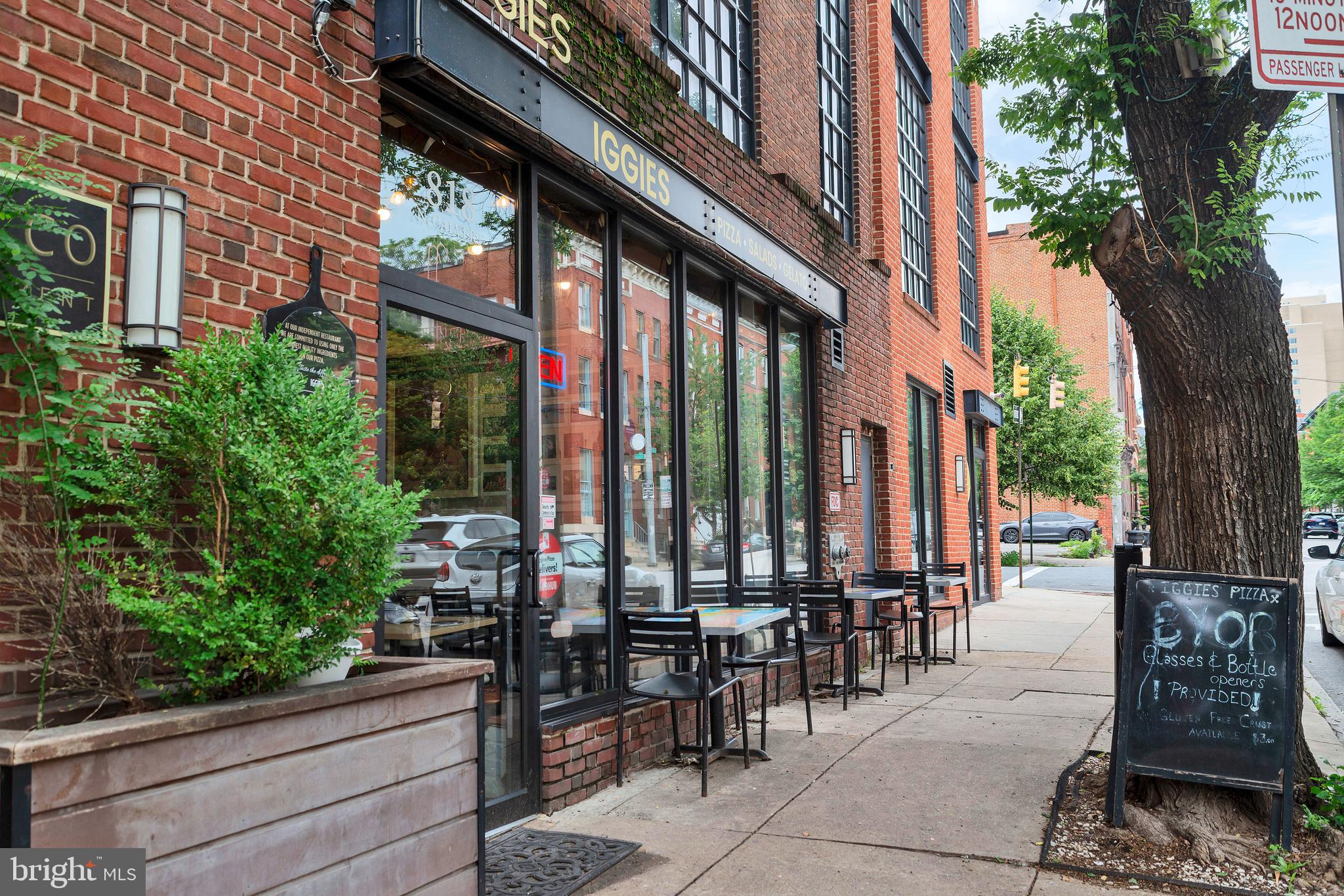 818 N CALVERT STREET - IGGIES PIZZA