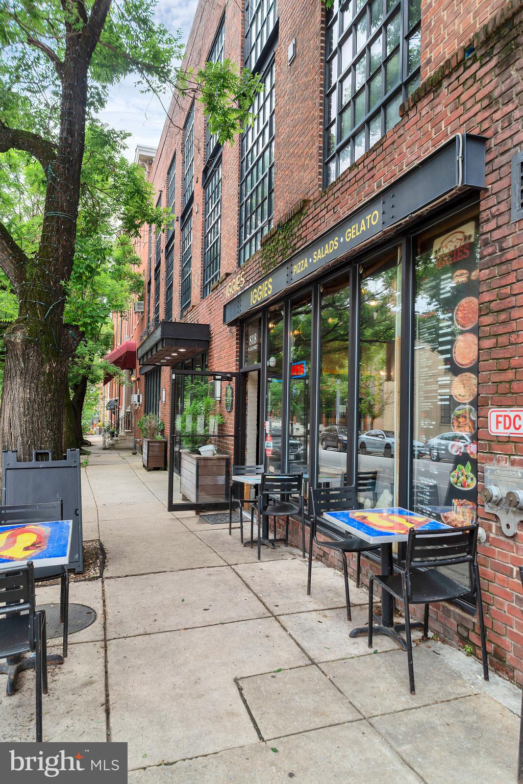 818 N CALVERT STREET - IGGIES PIZZA