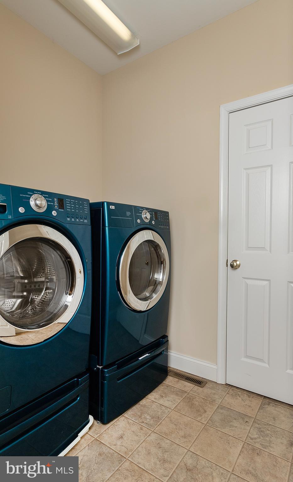 DEER PATH WOODS - Residential