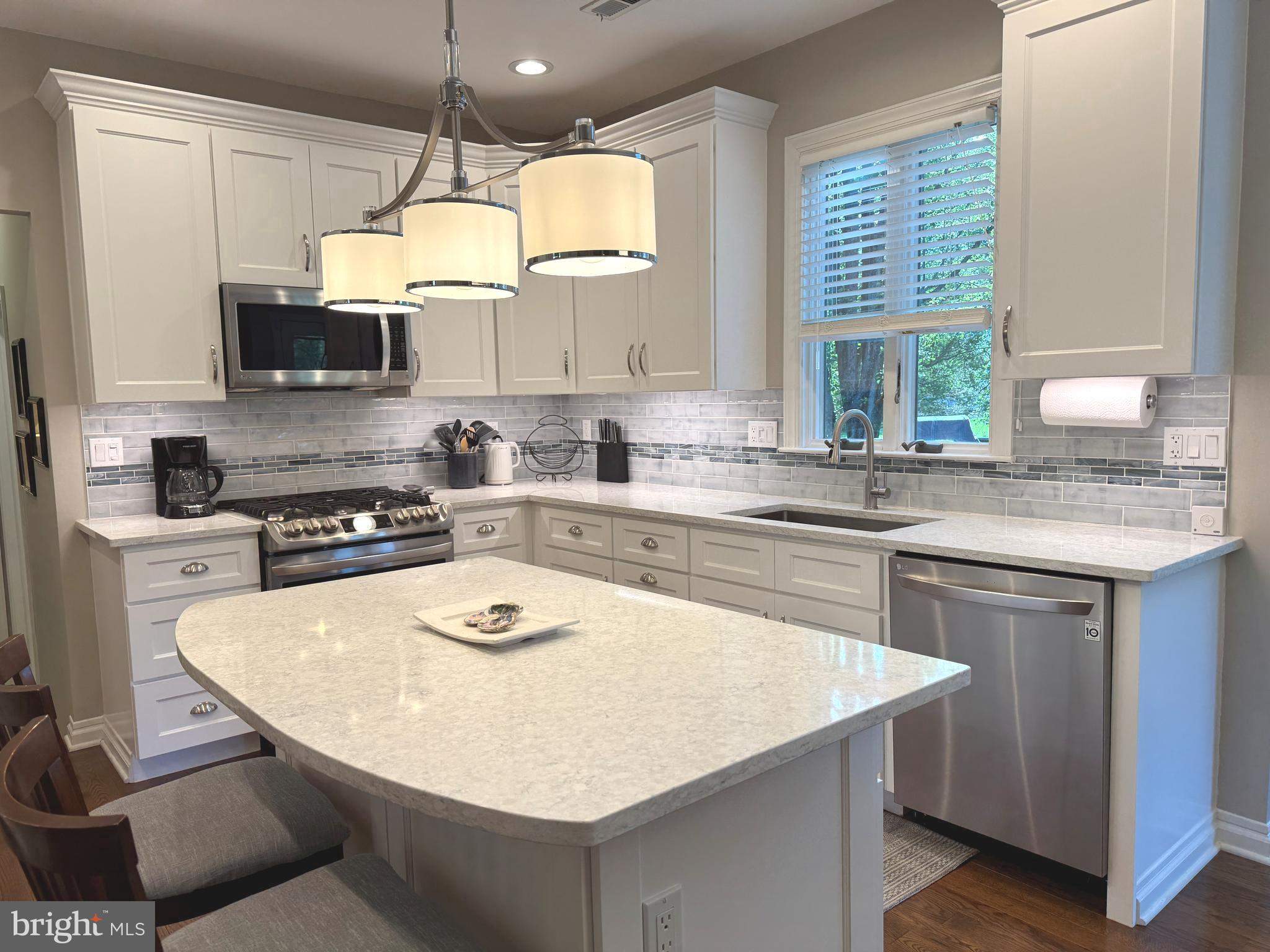 15 BAYBERRY CLOSE