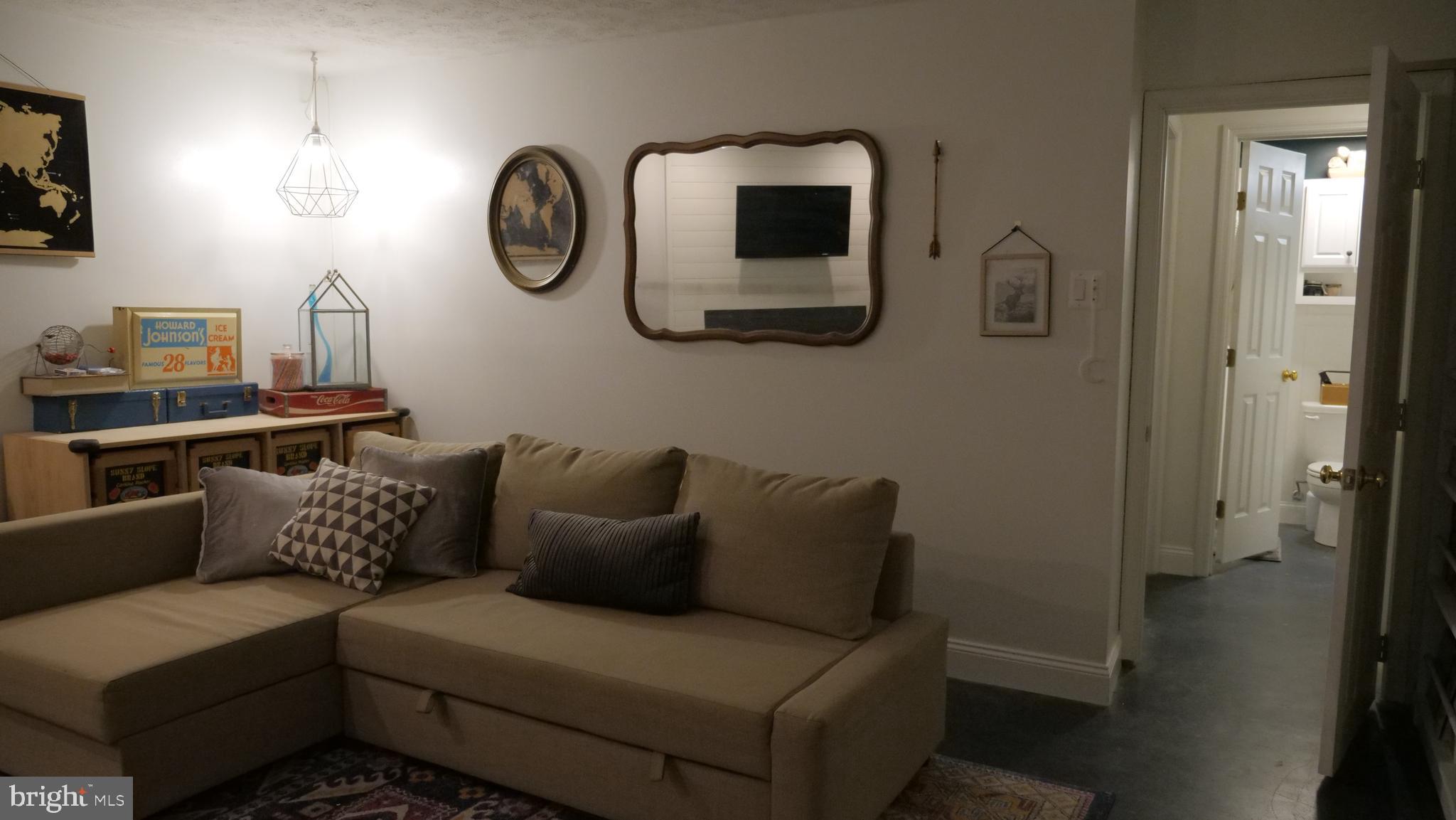 ROCKBURN COMMONS - Residential