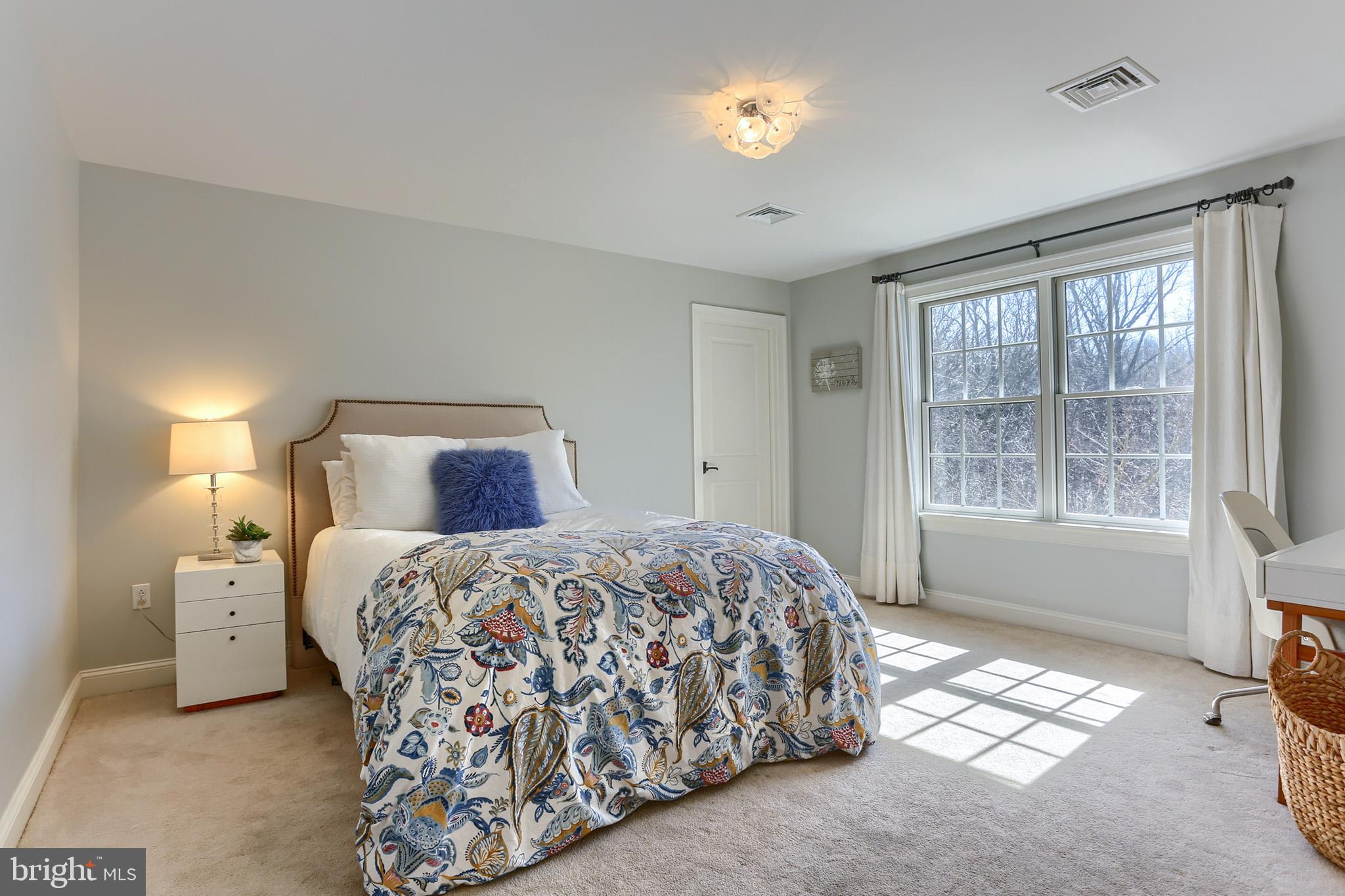 SOUTHRIDGE - Residential