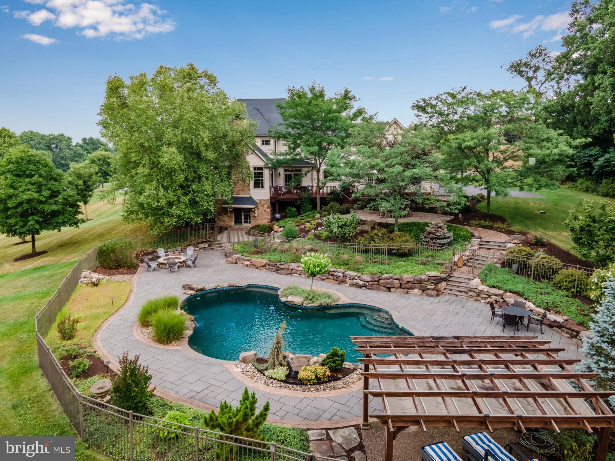 SOUTHRIDGE - Residential