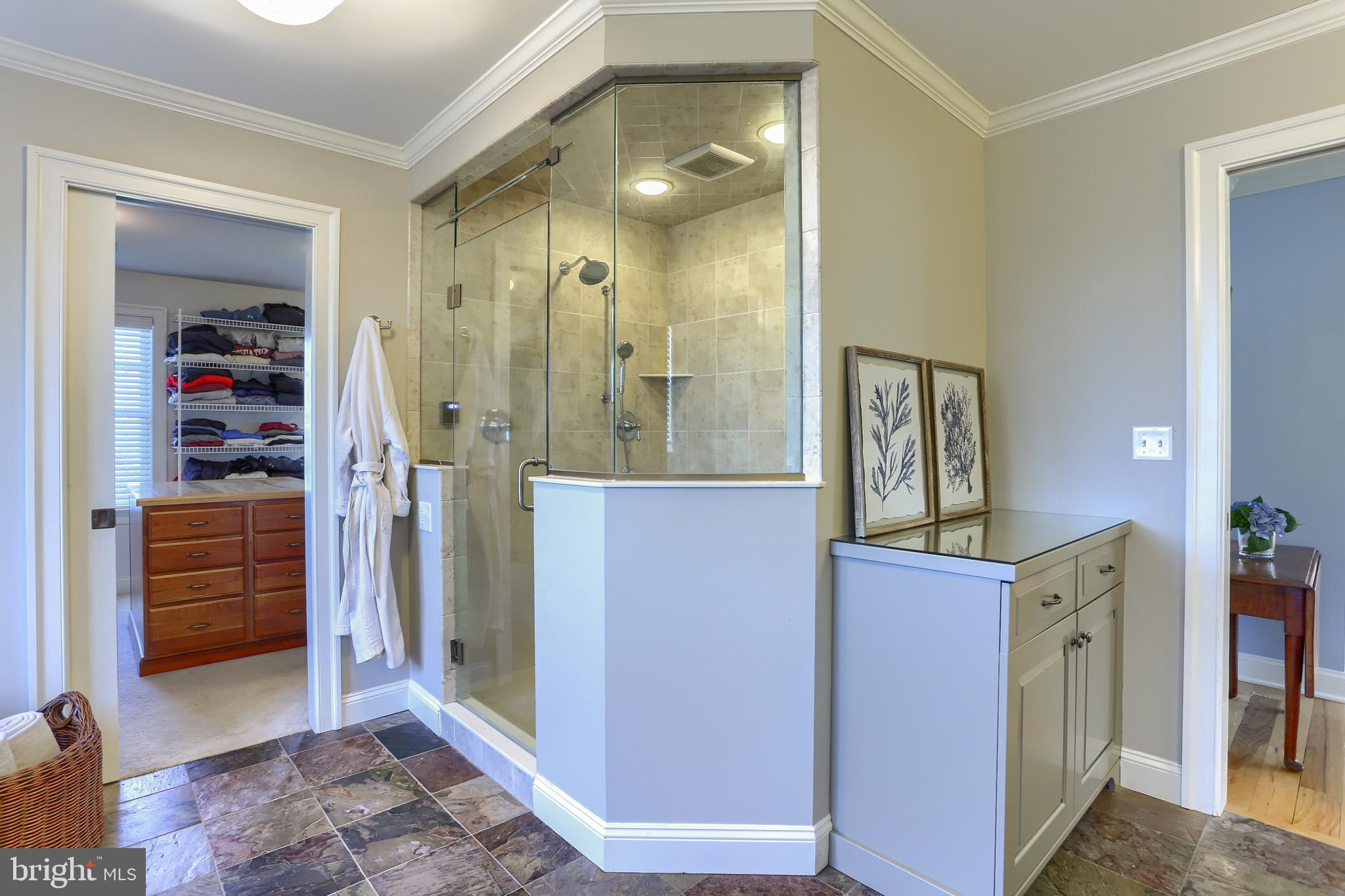 SOUTHRIDGE - Residential