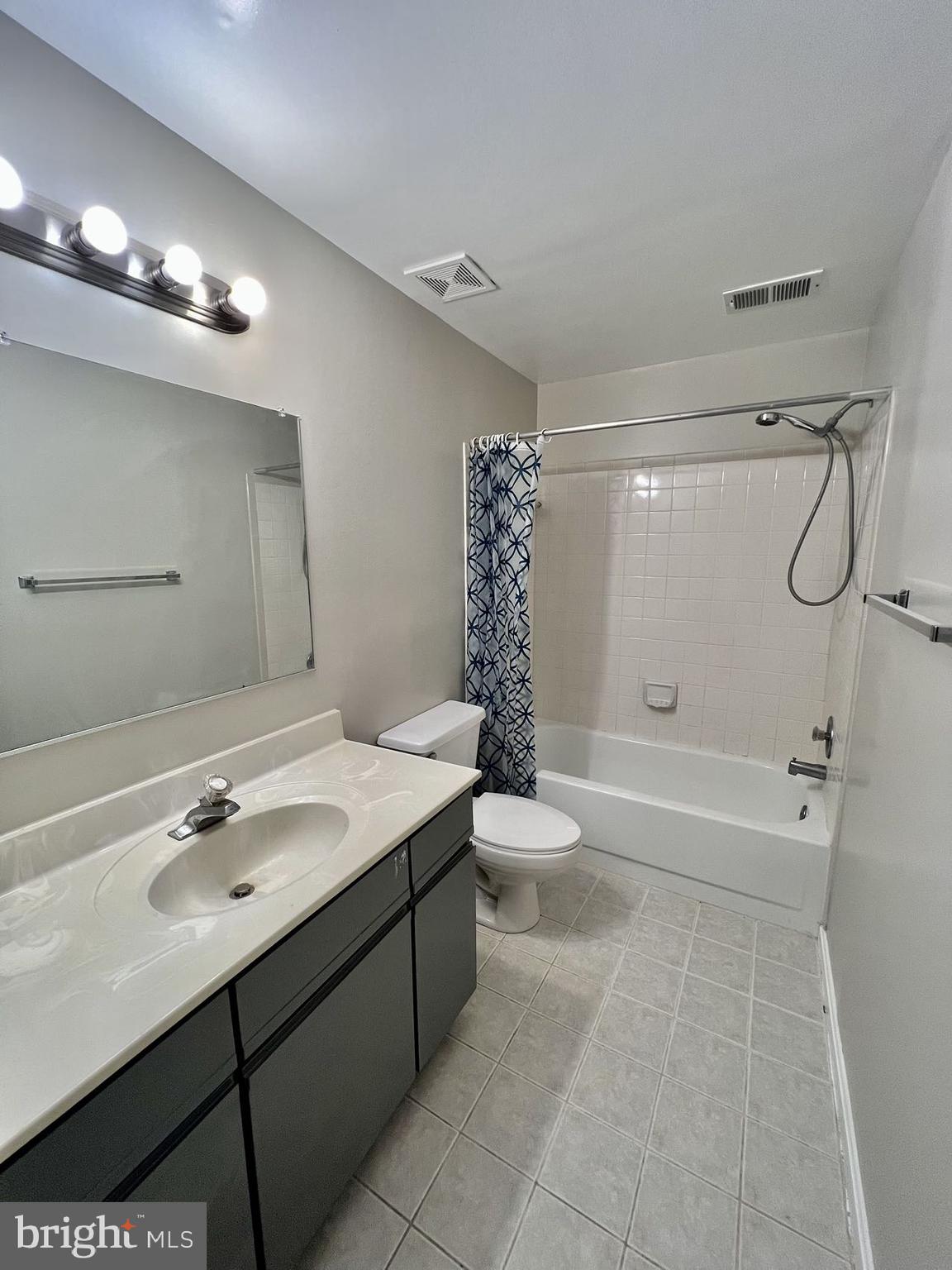 SOUTHLAKE AT MONTCLAIR - Residential Lease