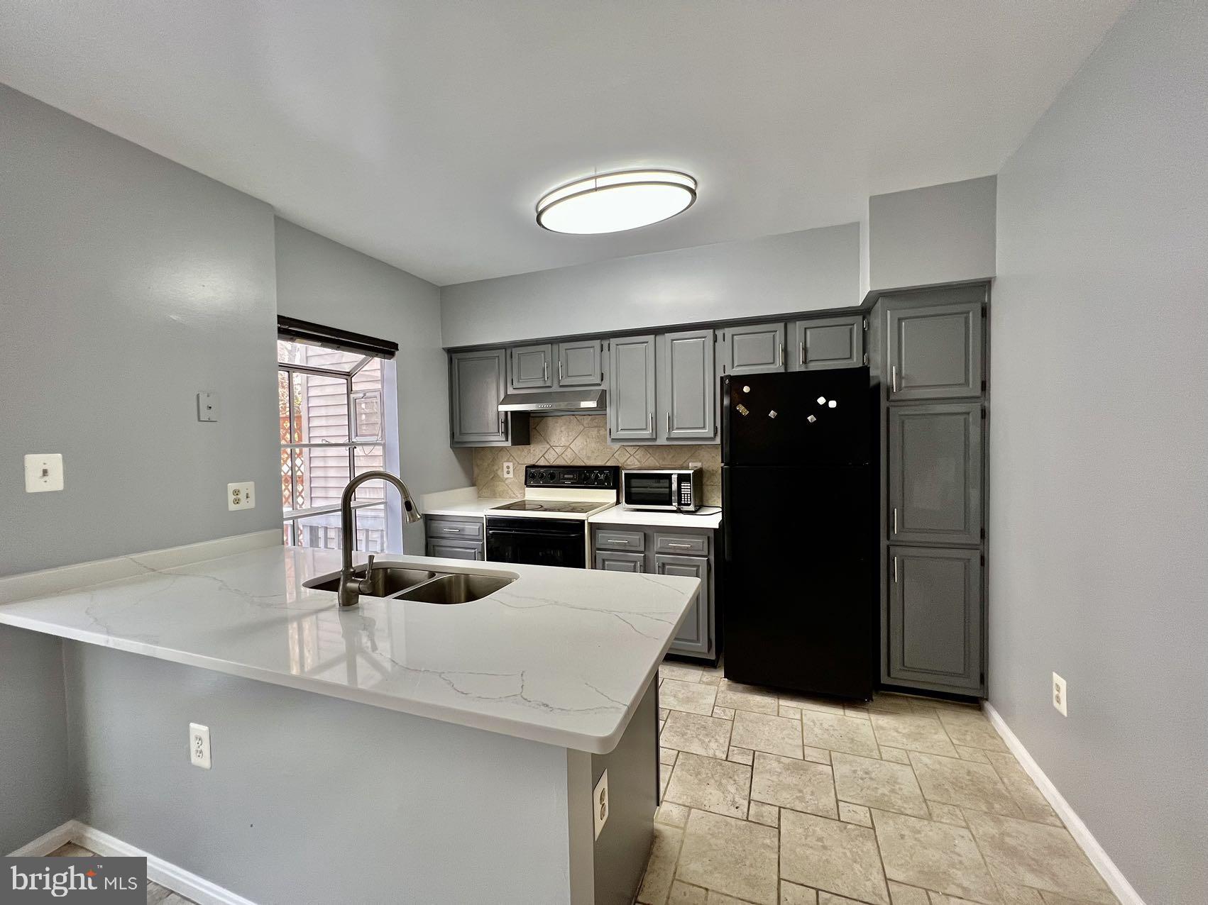 SOUTHLAKE AT MONTCLAIR - Residential Lease