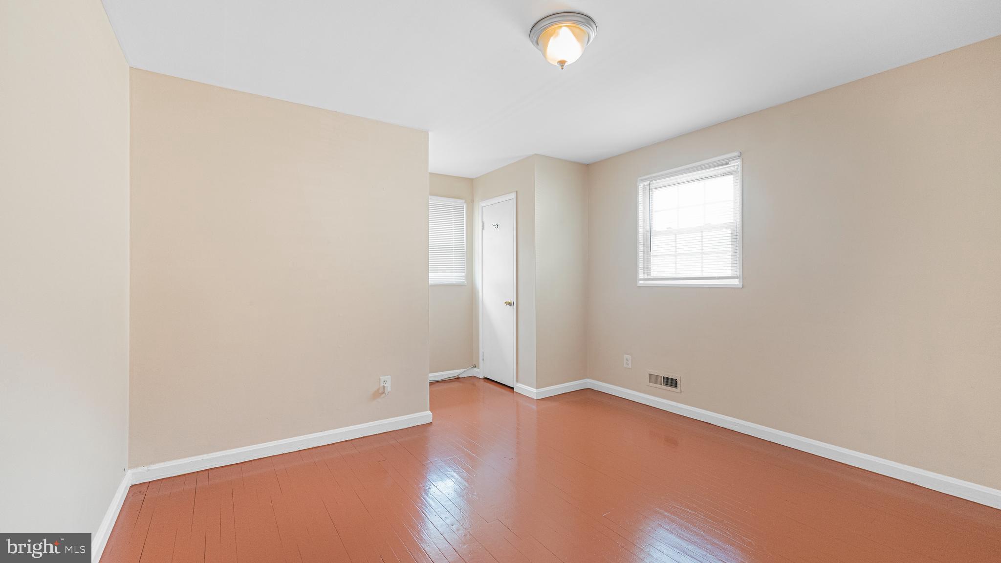 TEMPLE HILLS - Residential