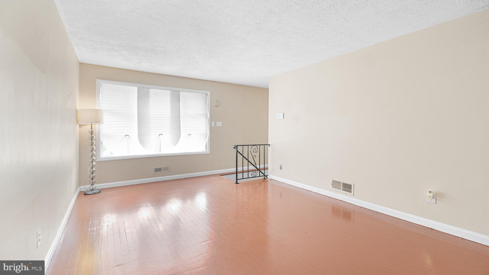 TEMPLE HILLS - Residential