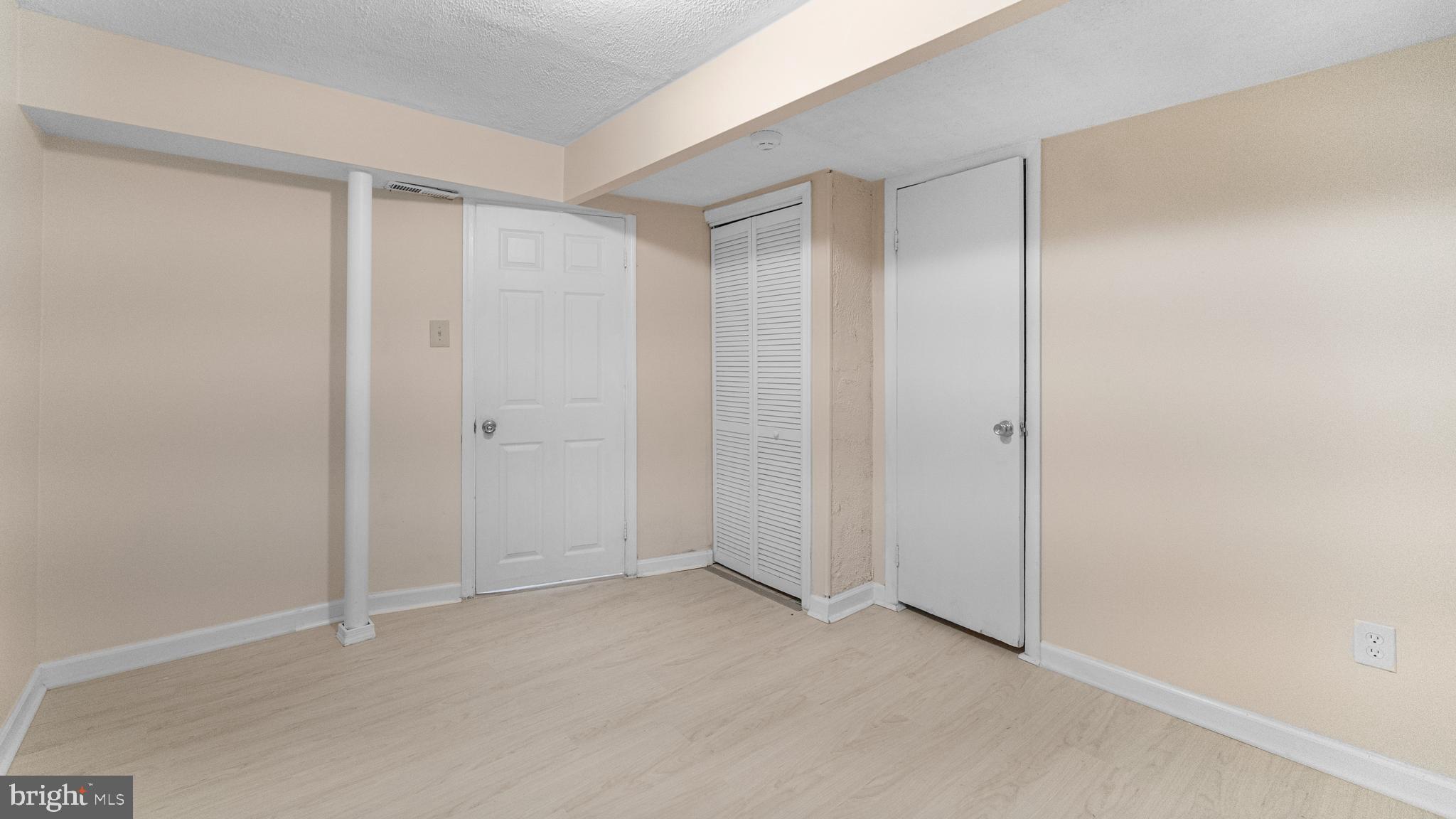 TEMPLE HILLS - Residential