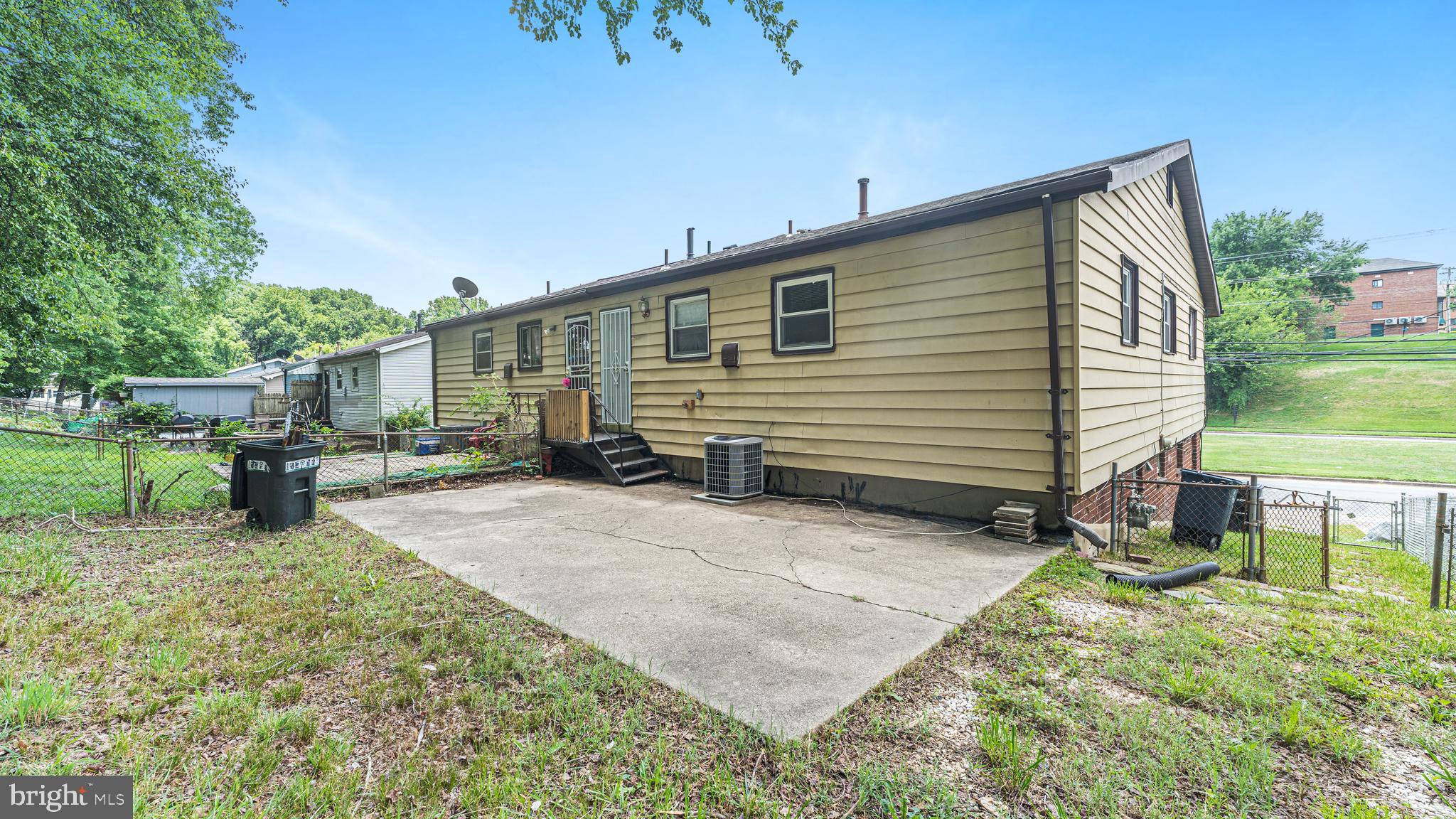 TEMPLE HILLS - Residential