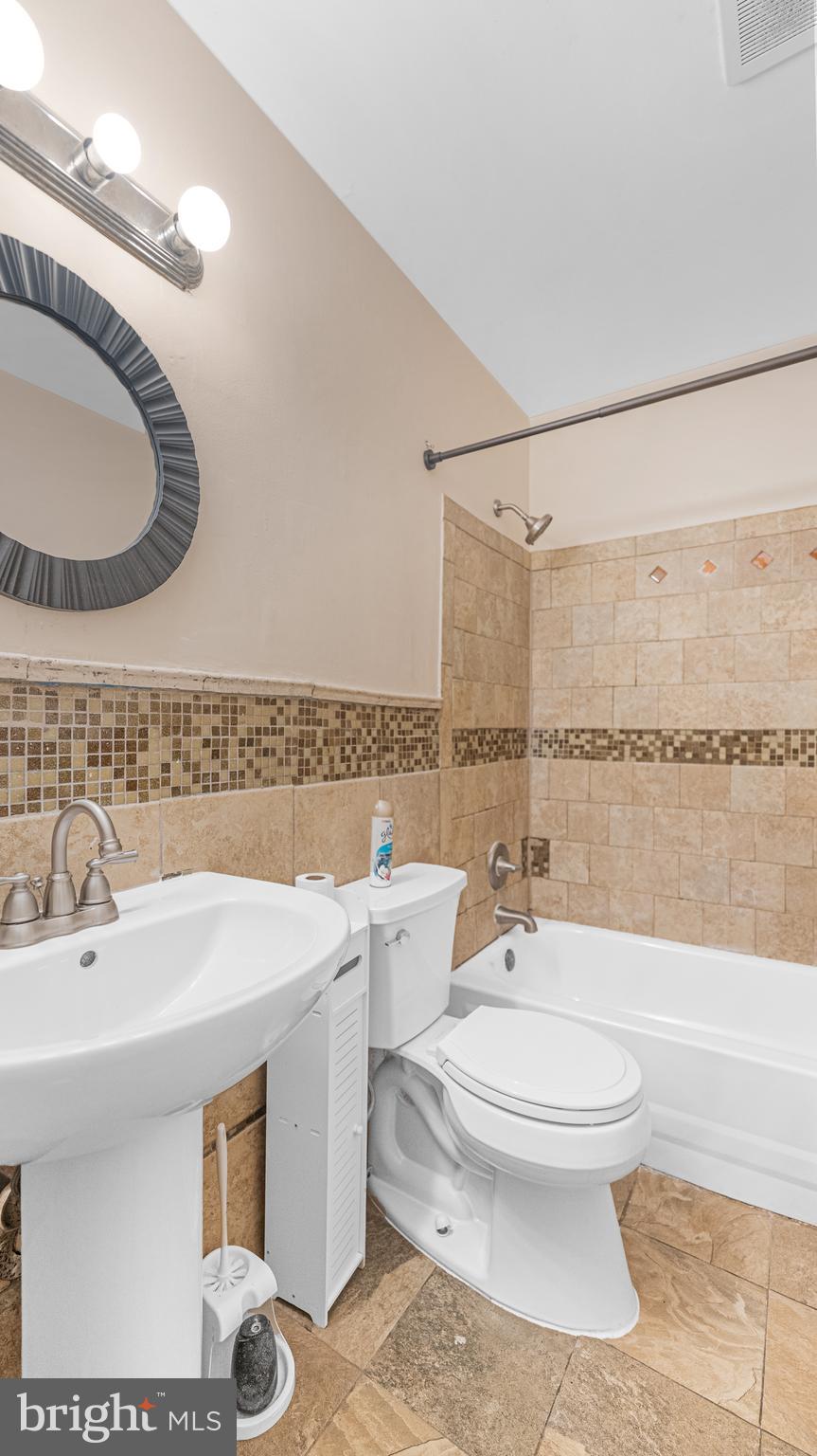 TEMPLE HILLS - Residential