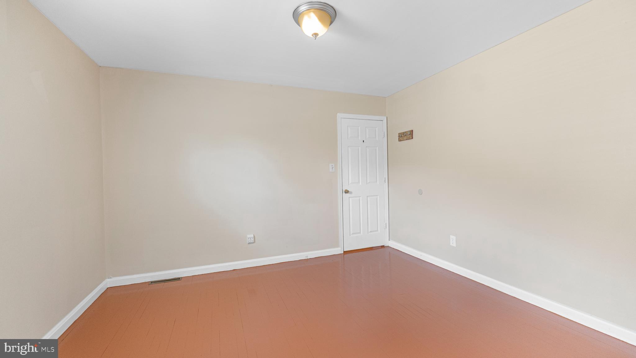 TEMPLE HILLS - Residential