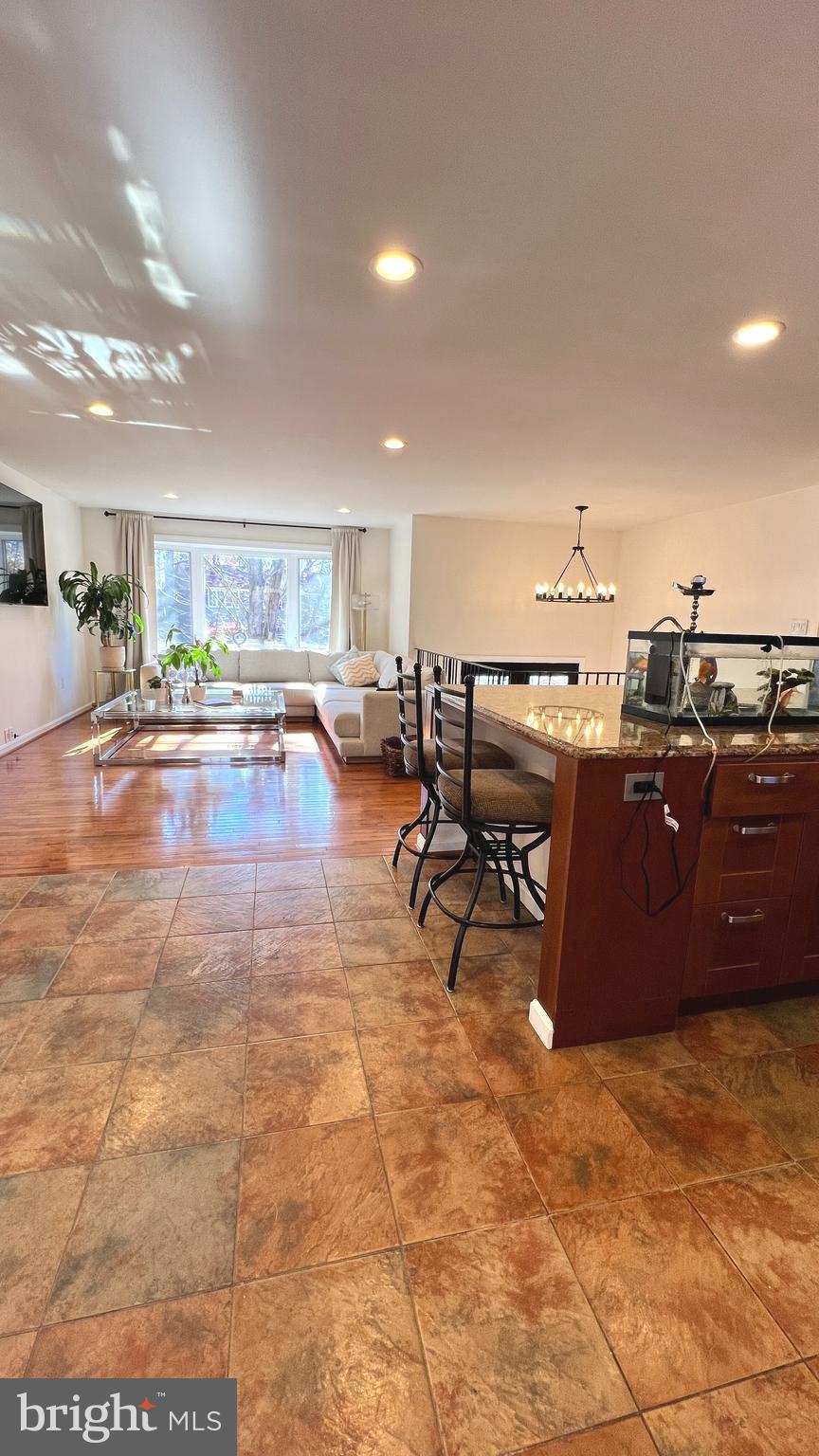 TANTALLON SQUARE - Residential Lease