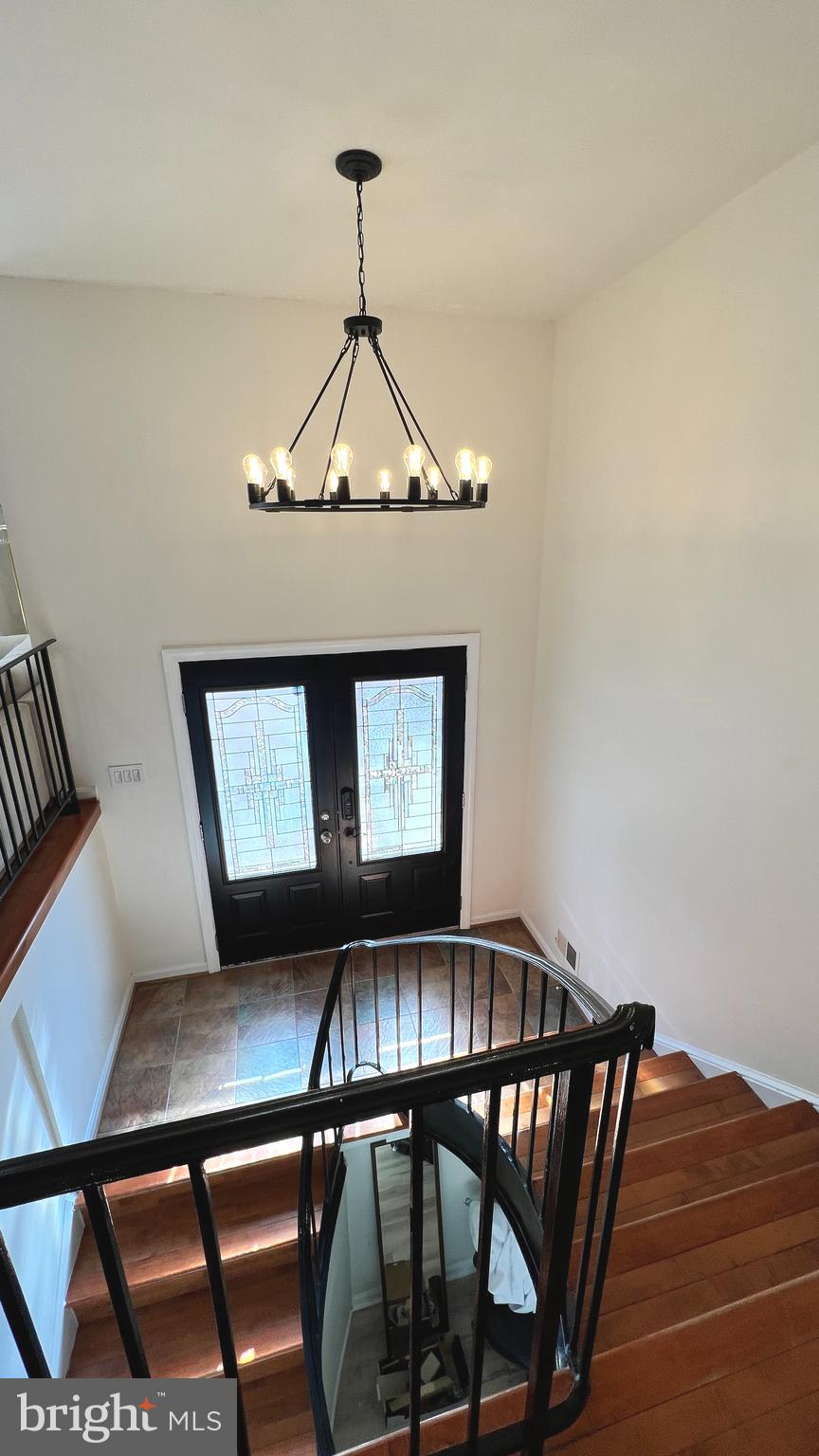 TANTALLON SQUARE - Residential Lease